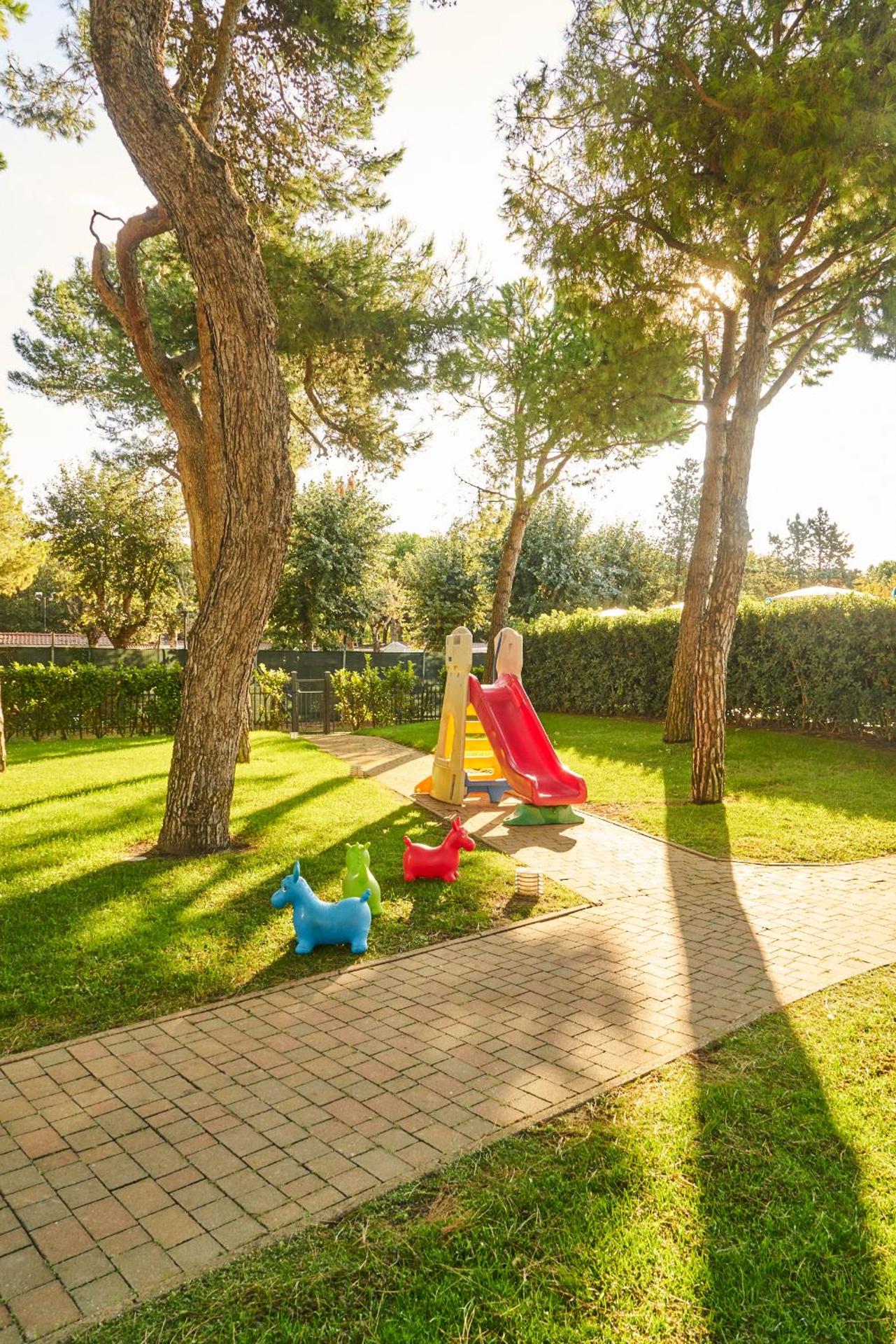 Aparthotel La Pineta - Photo 30