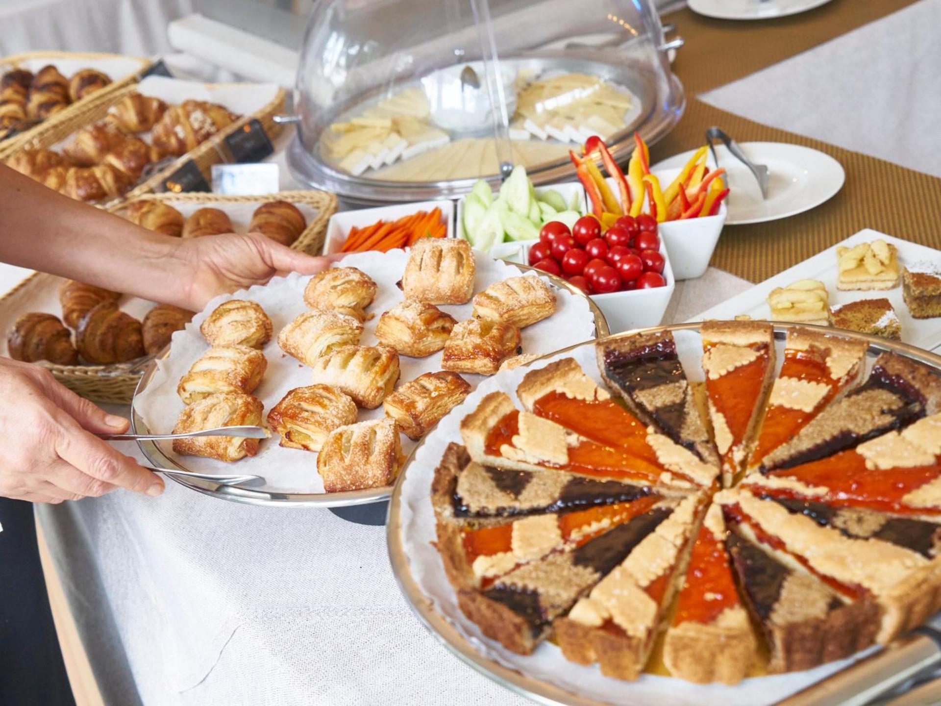 Aparthotel La Pineta - Photo 33