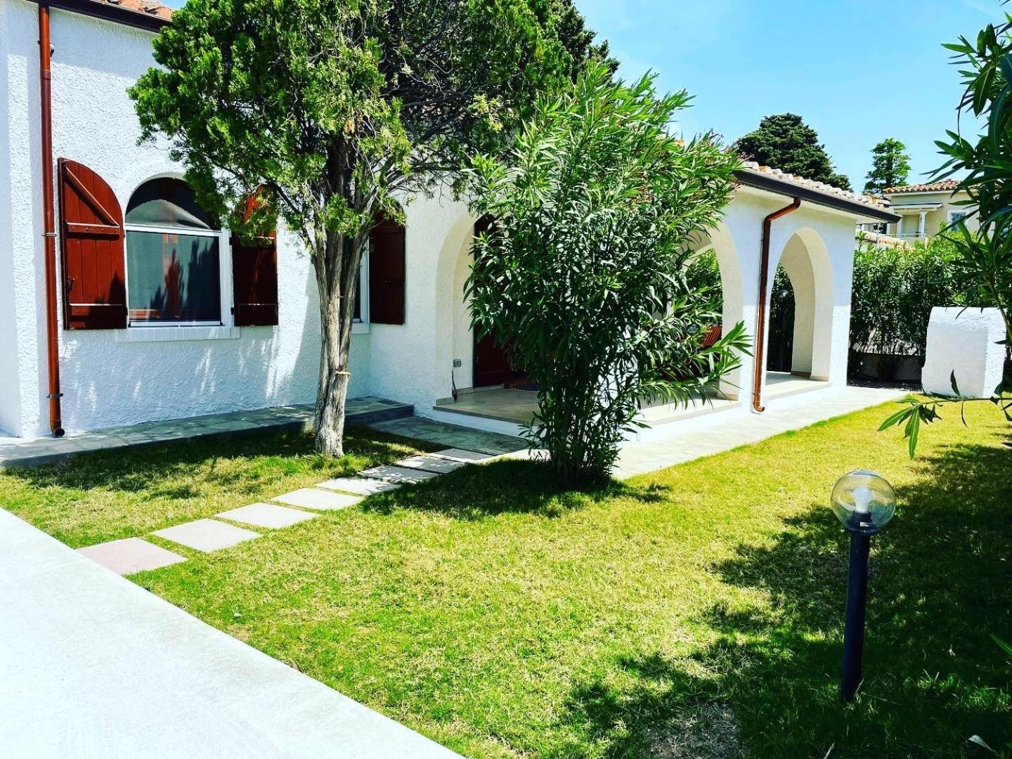 Villino Oleandro a pochi passi dalla spiaggia di Simius