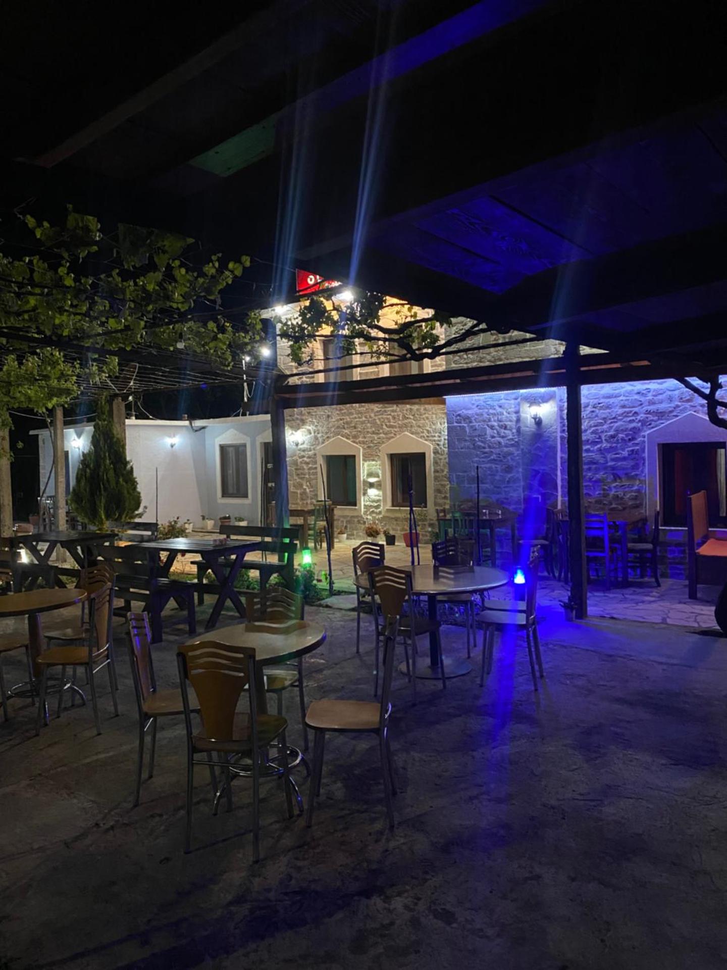 Kulla e Vjeter (Bar Restaurant, Guesthouse, Parking and Camping) - Photo 28