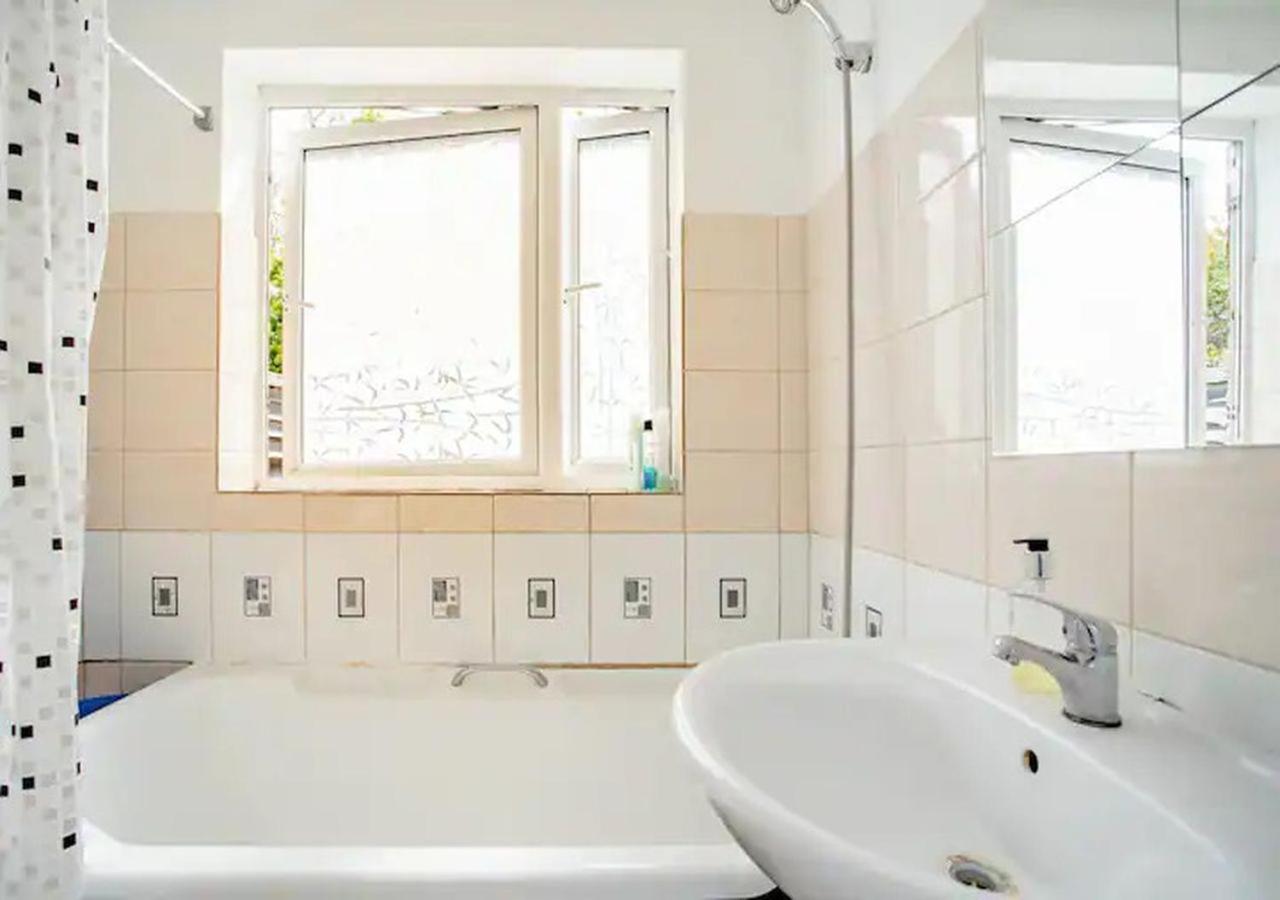 Homestay near Tottenham Hotspur Stadium - Photo 13