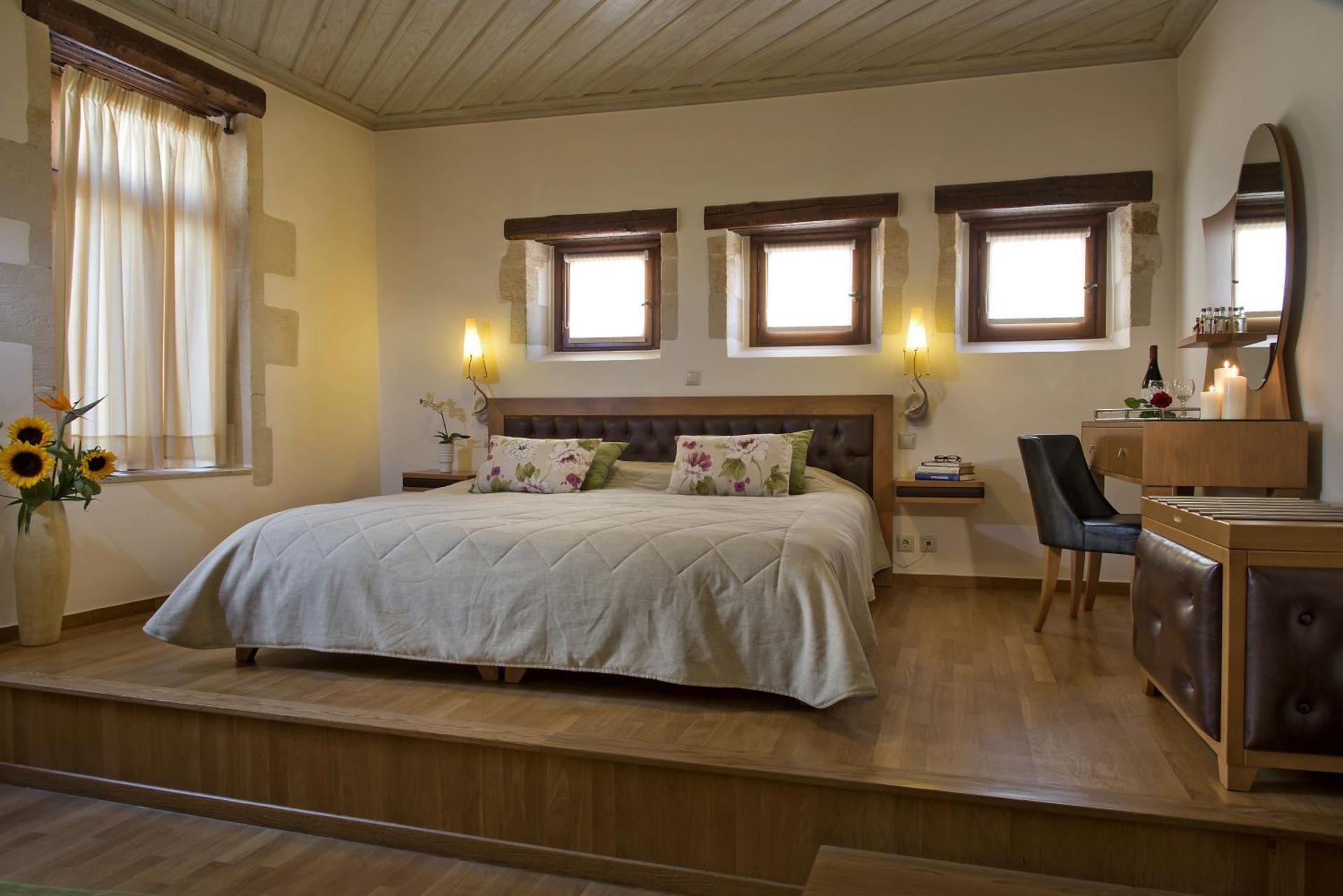 Ionas Boutique Hotel - Photo 15