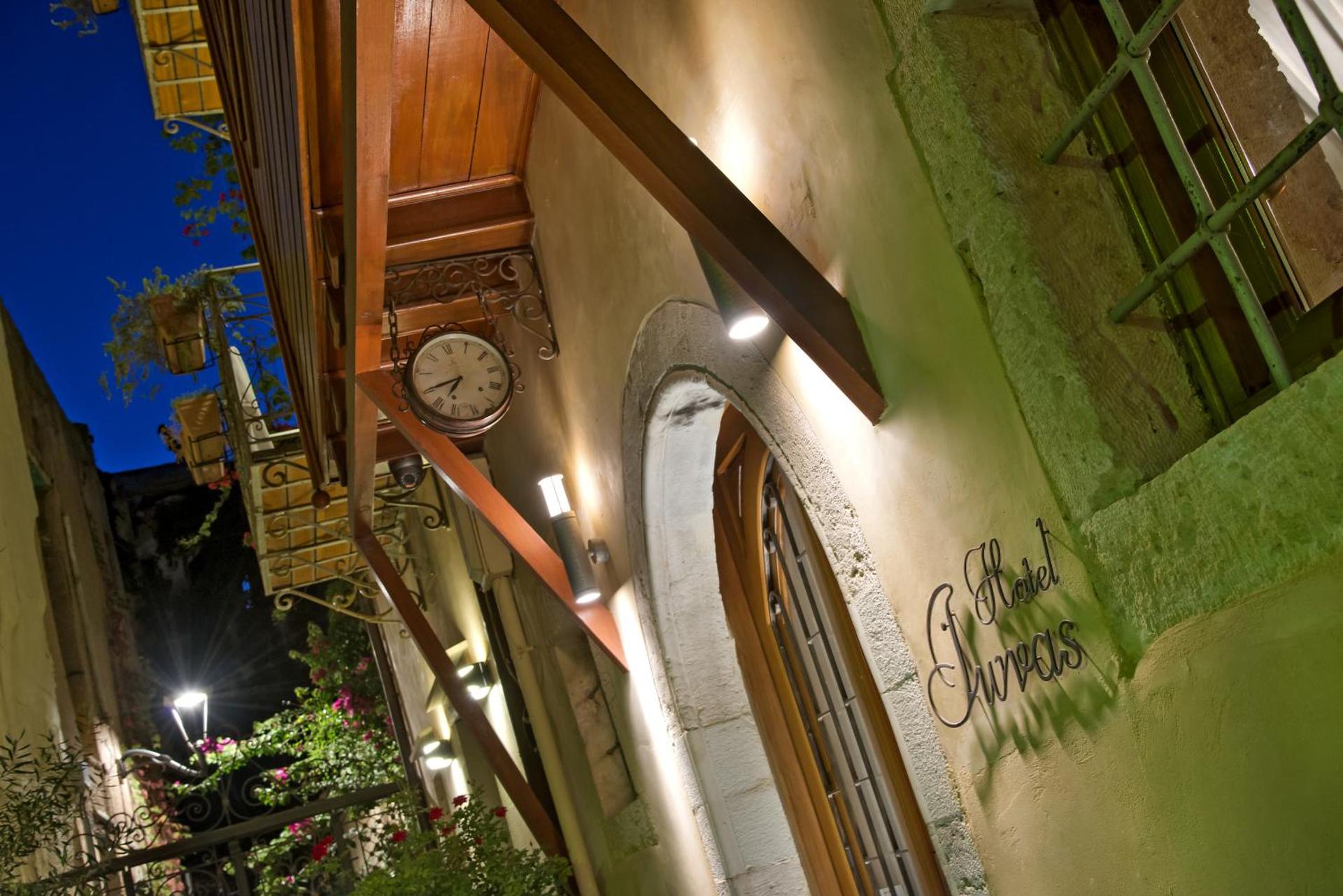 Ionas Boutique Hotel - Photo 71