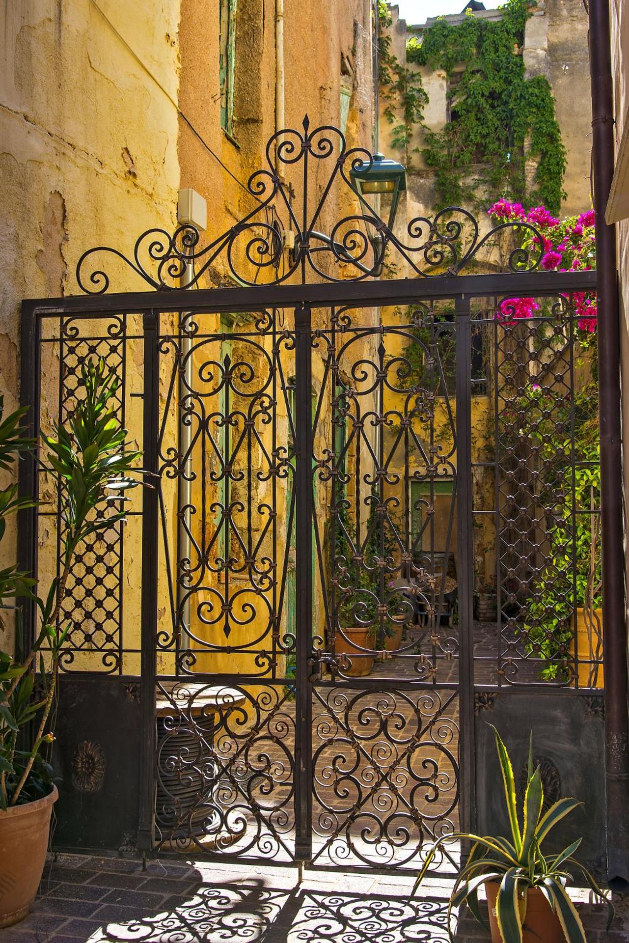 Ionas Boutique Hotel - Photo 91