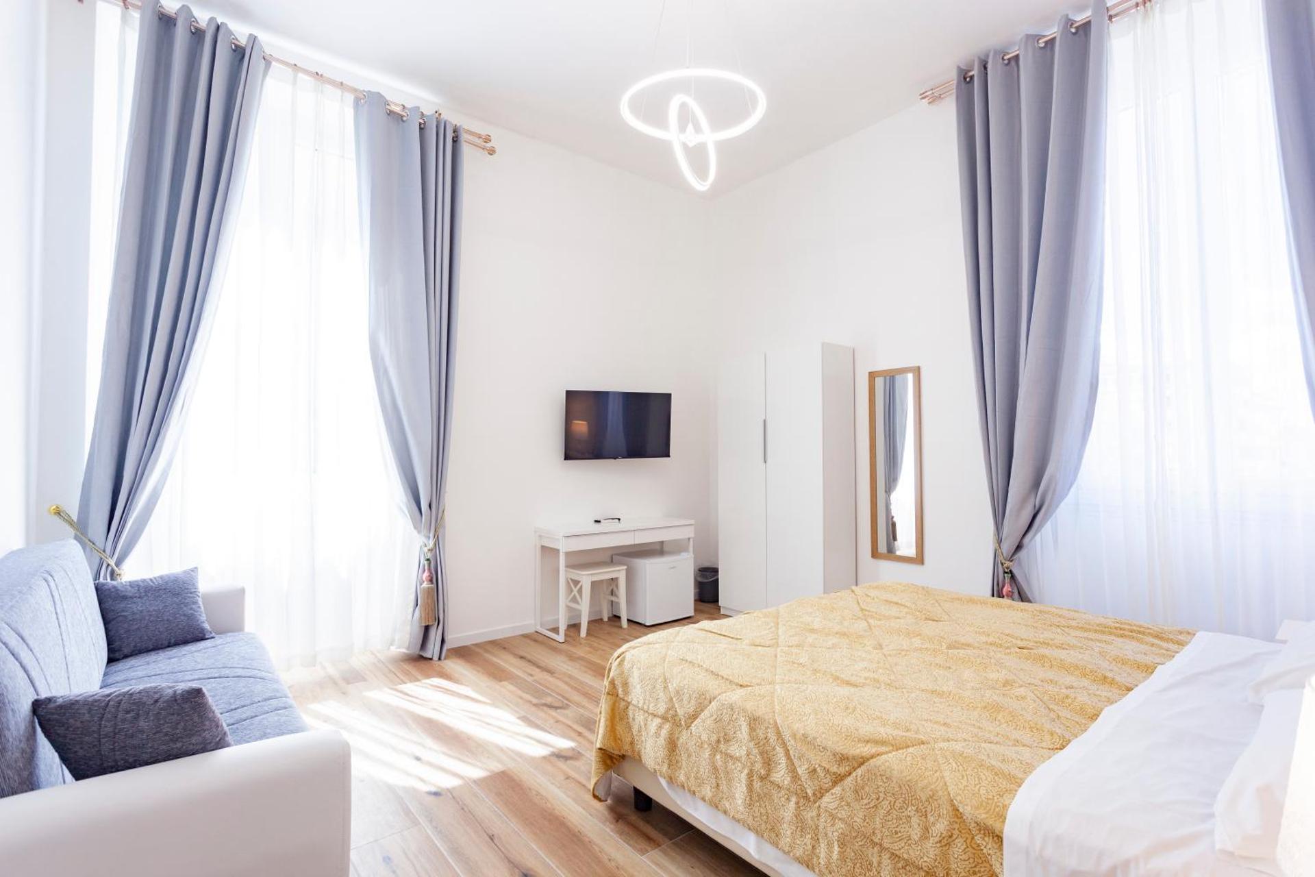 Hotel St. James - Photo 14