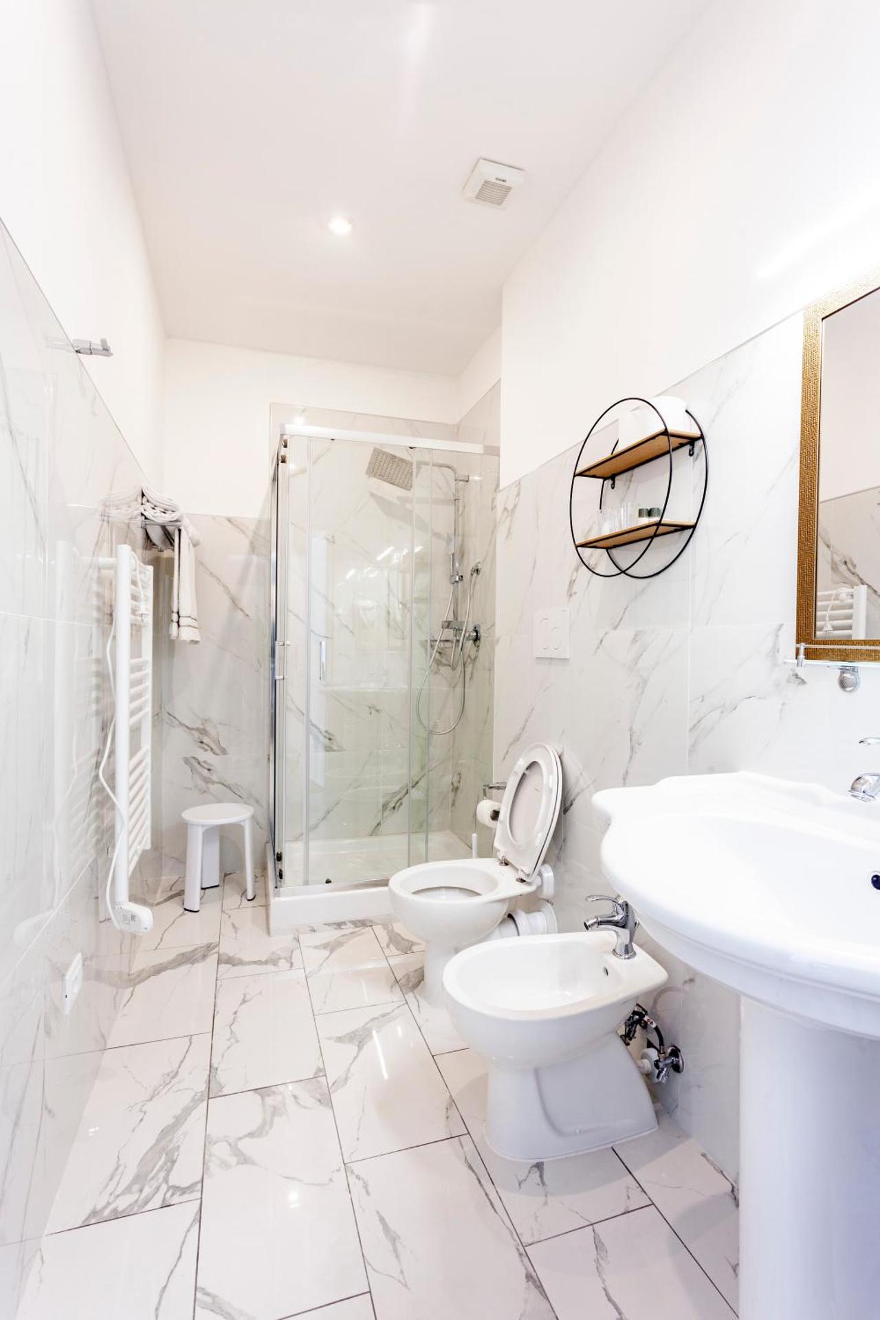 Hotel St. James - Photo 15