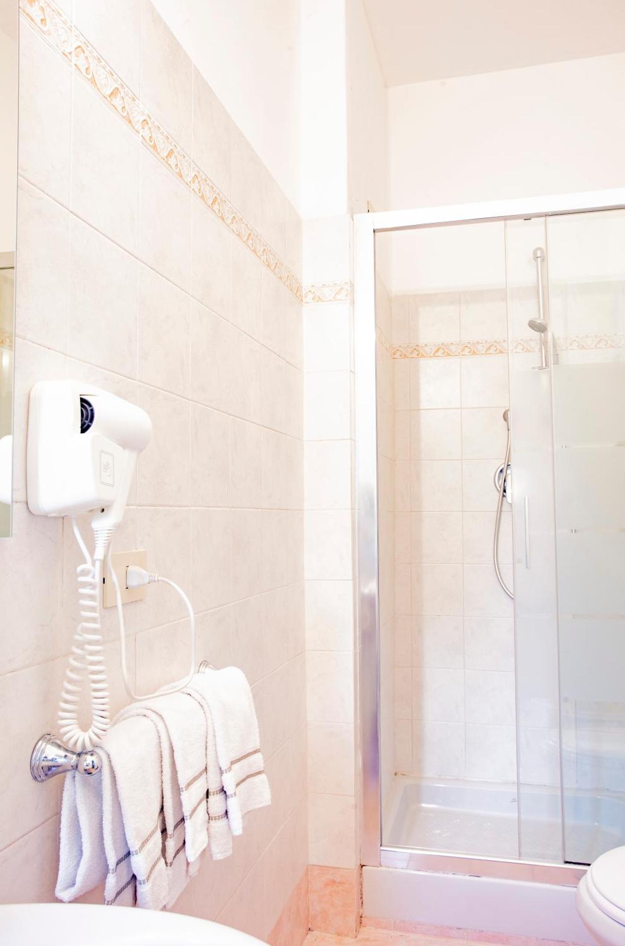 Hotel St. James - Photo 53