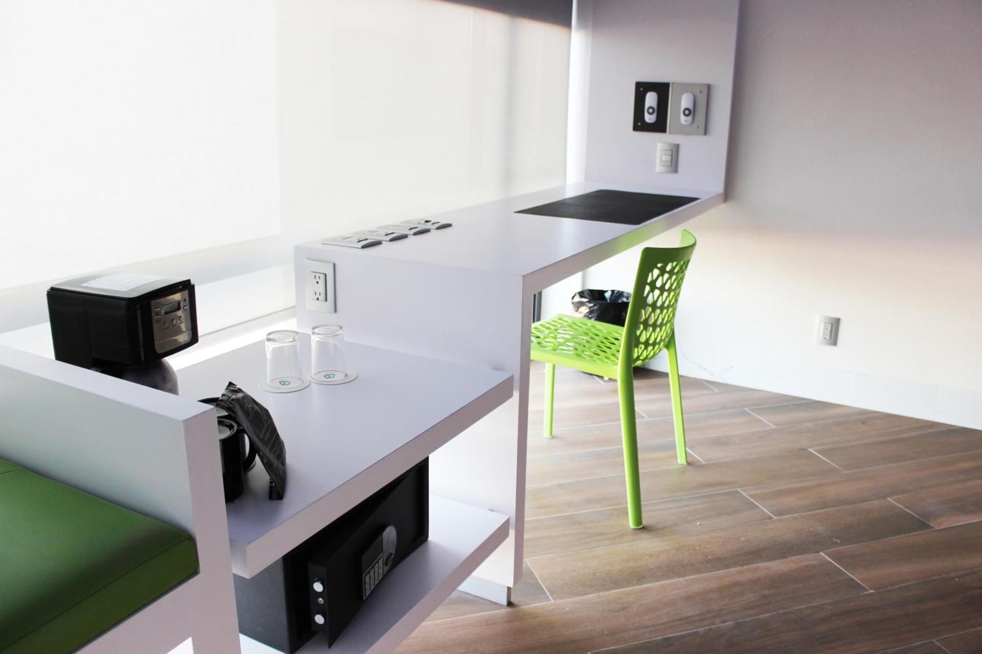 WeEnjoy Hotels Grand Prix Aeropuerto CDMX - Photo 97