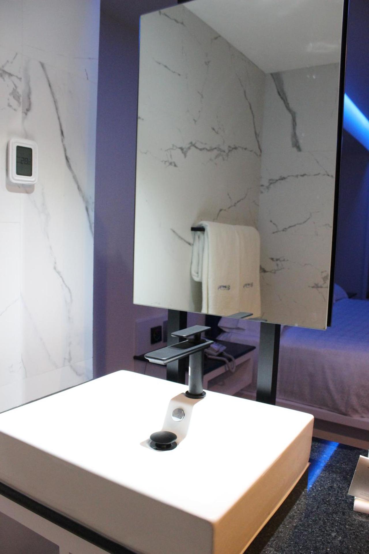 WeEnjoy Hotels Grand Prix Aeropuerto CDMX - Photo 99