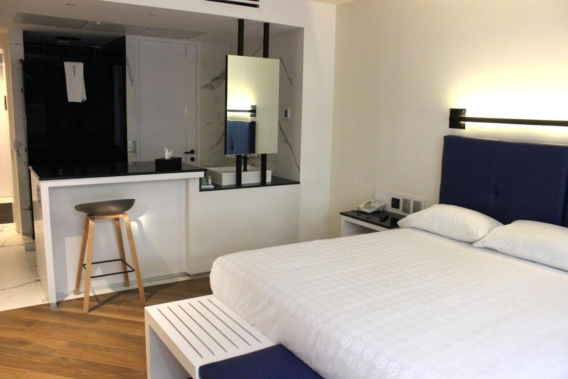 WeEnjoy Hotels Grand Prix Aeropuerto CDMX - Photo 20