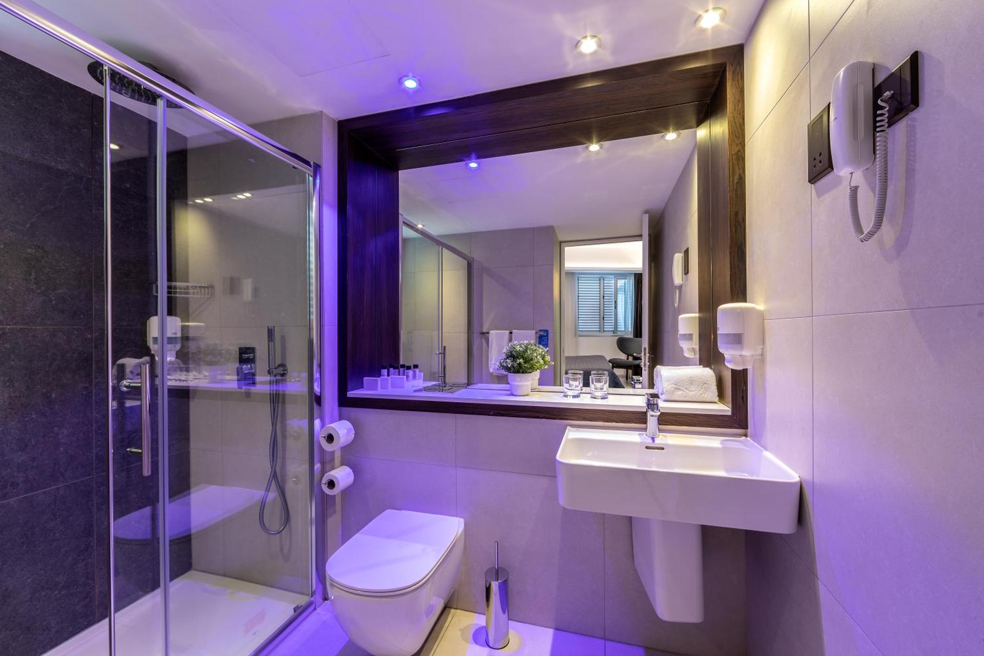 Almond Business Hotel - Photo 4
