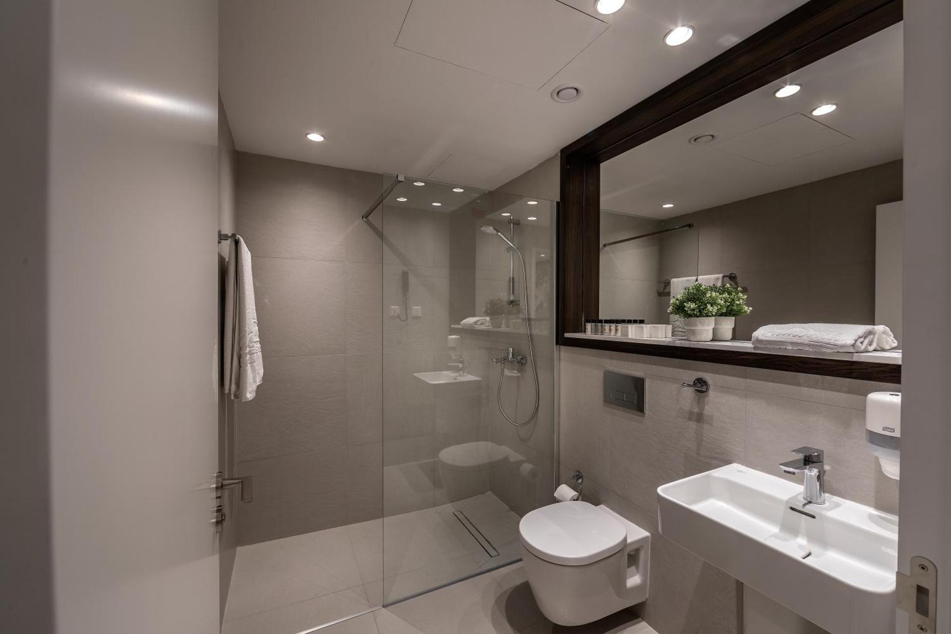 Almond Business Hotel - Photo 105