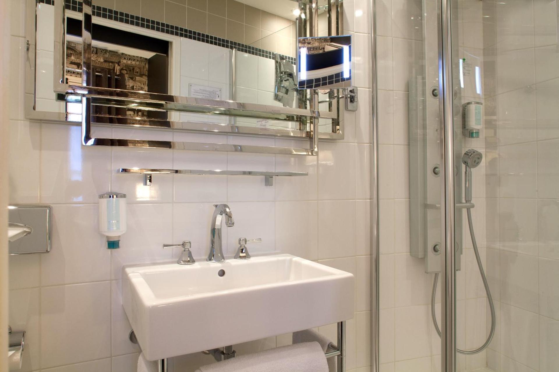 Petit Madeleine Hôtel - Photo 34