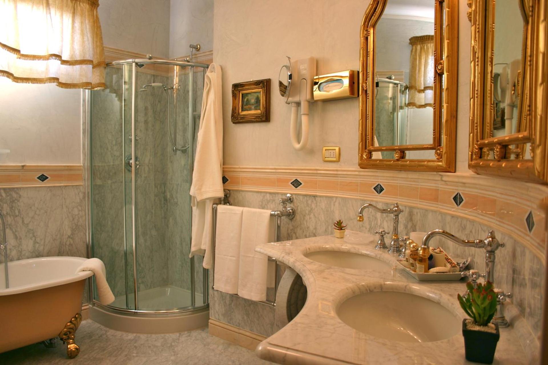 Hotel Continentale - Photo 8