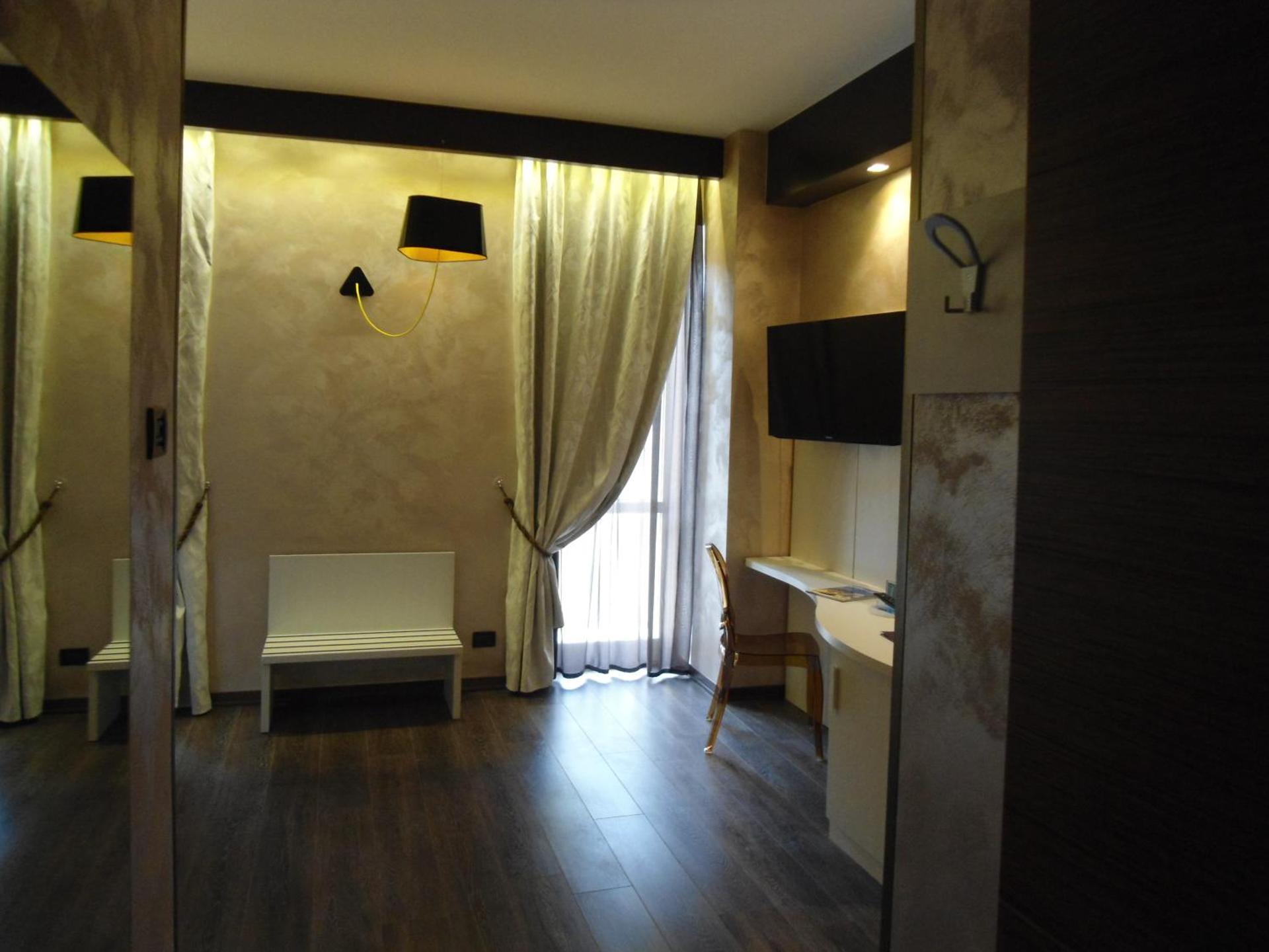 Hotel Continental - Photo 95