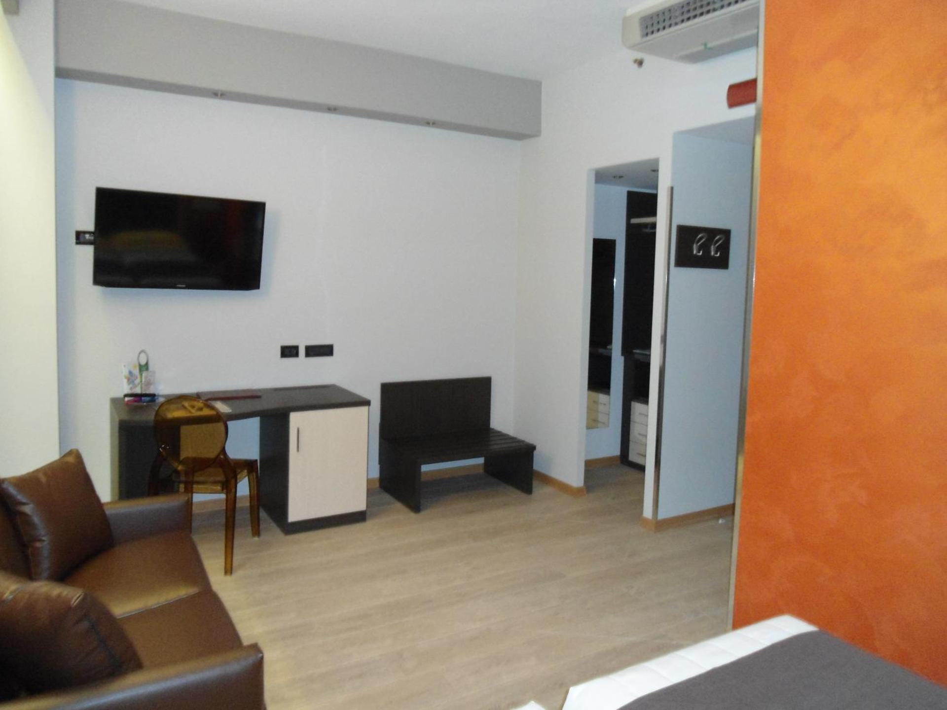 Hotel Continental - Photo 96