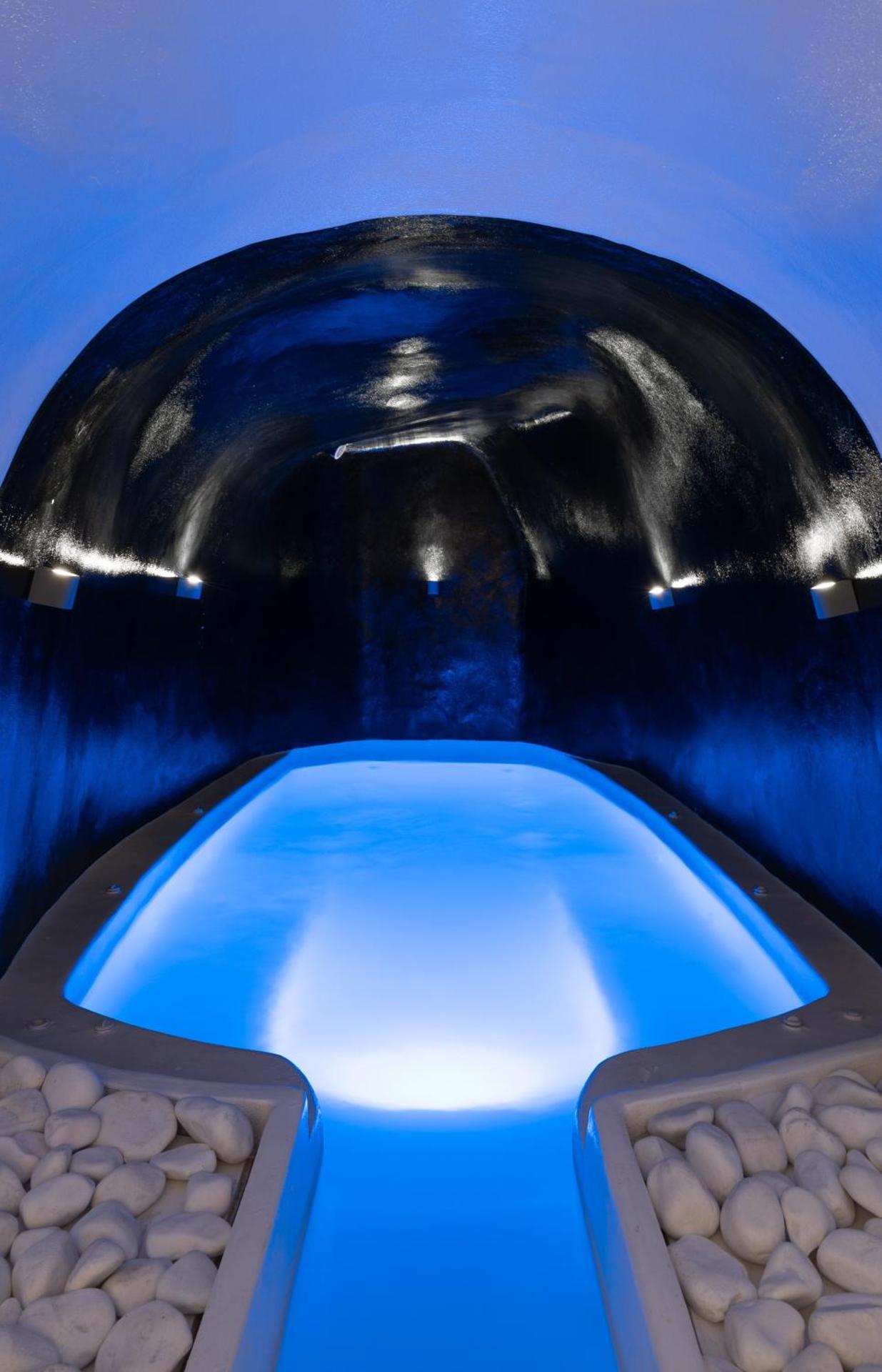 Grand Villa with Outdoor Hot Tub