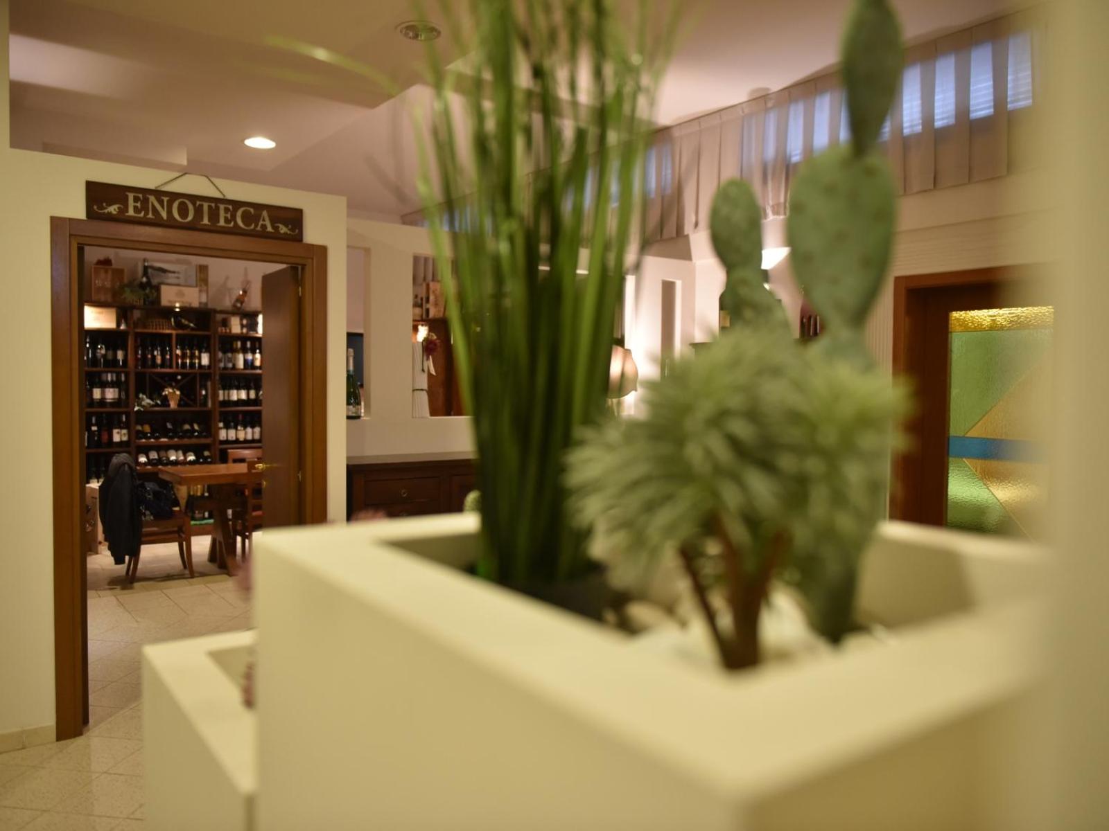 La Solaria Hotel - Photo 5