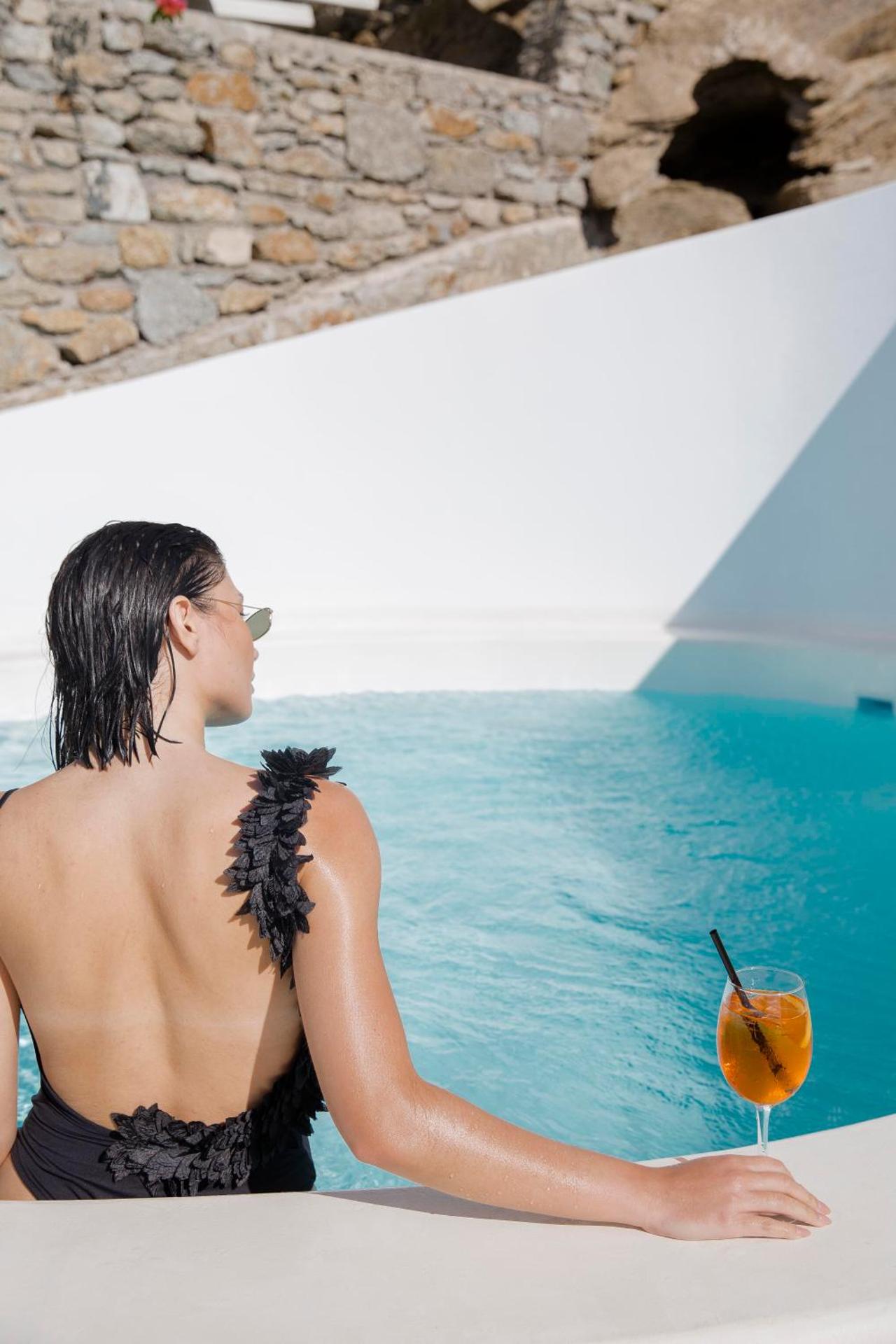 Kouros Hotel & Suites - Photo 81