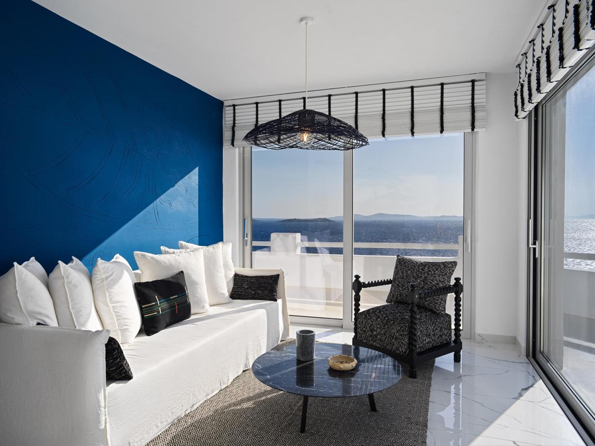 Kouros Hotel & Suites - Photo 73