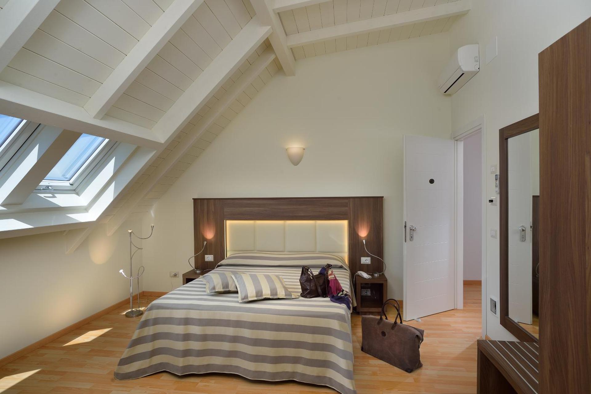 Astor Hotel - Photo 35