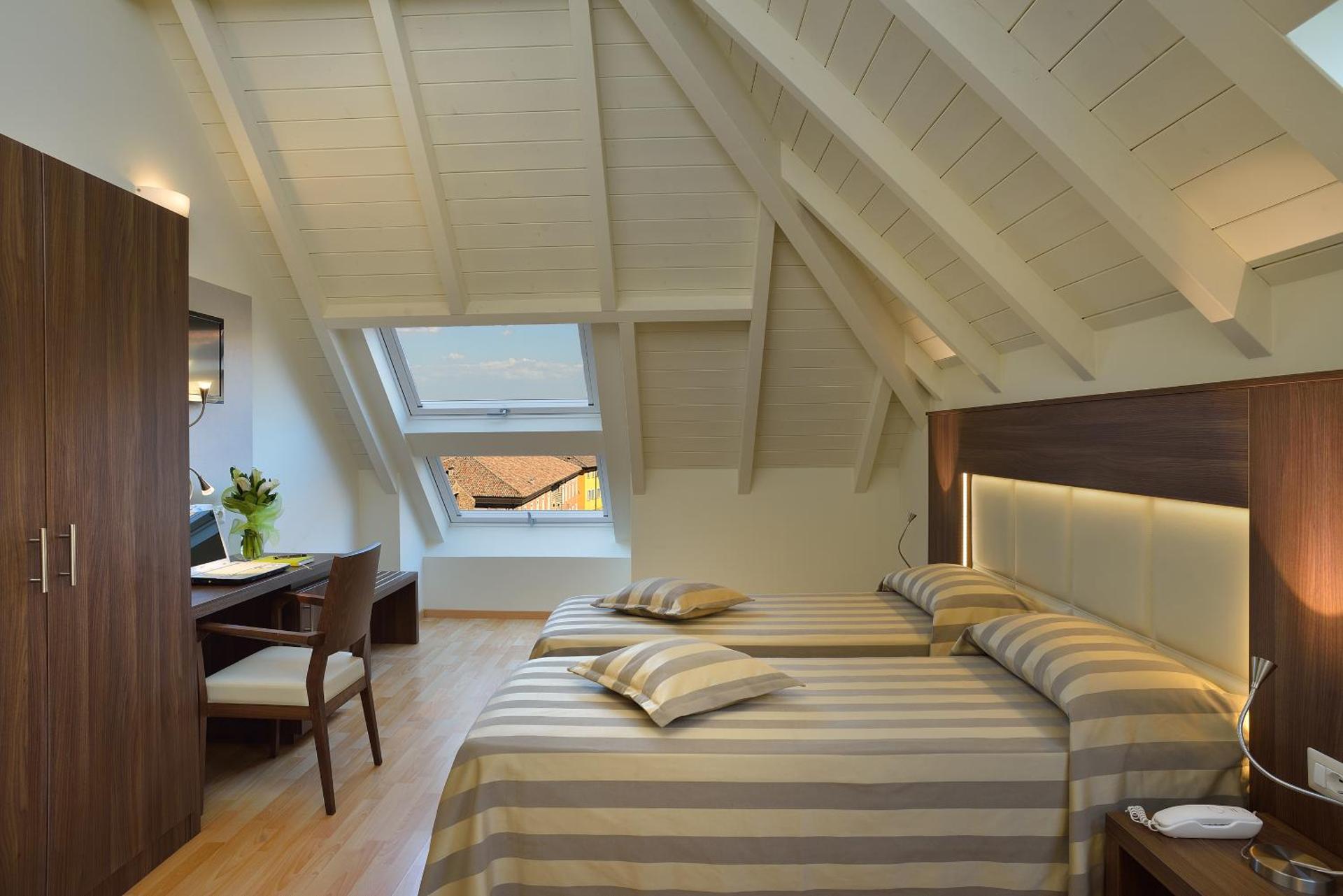 Astor Hotel - Photo 32