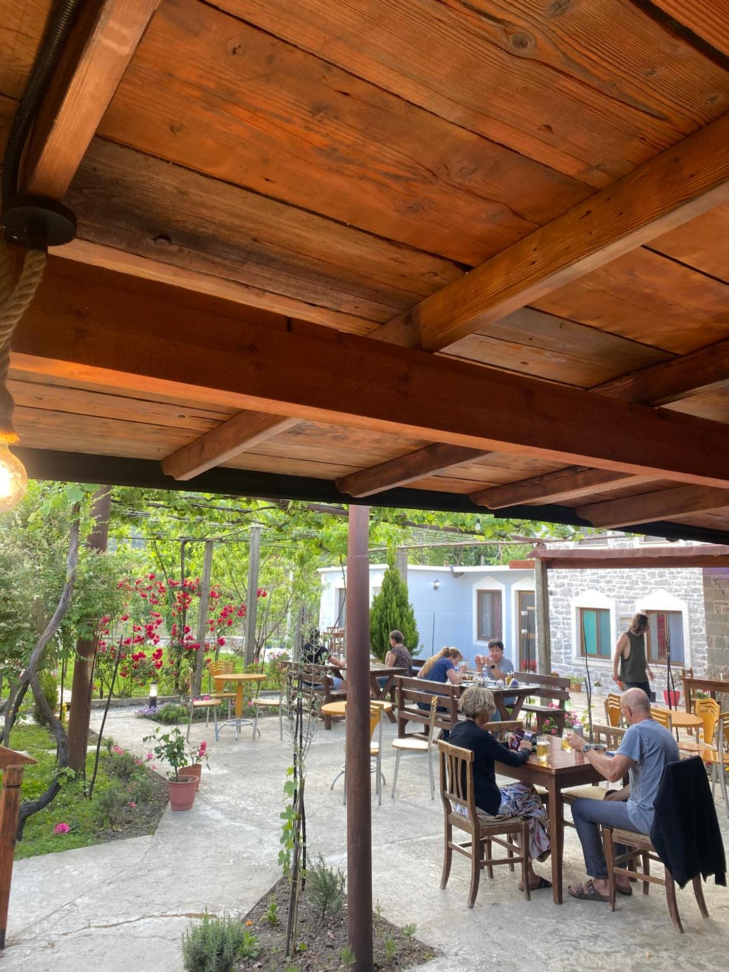 Kulla e Vjeter (Bar Restaurant, Guesthouse, Parking and Camping) - Photo 26