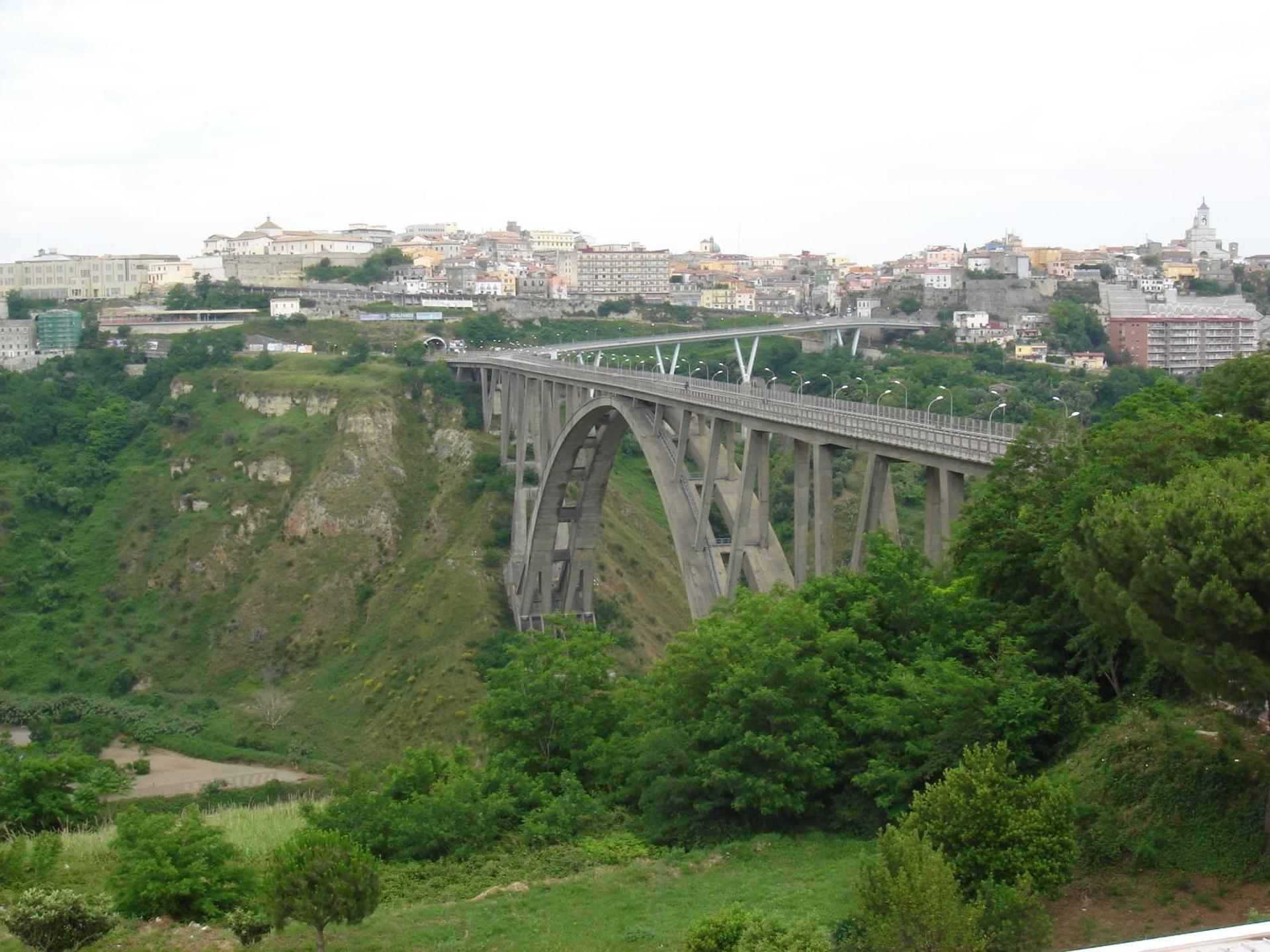 Benny Hotel - Photo 11