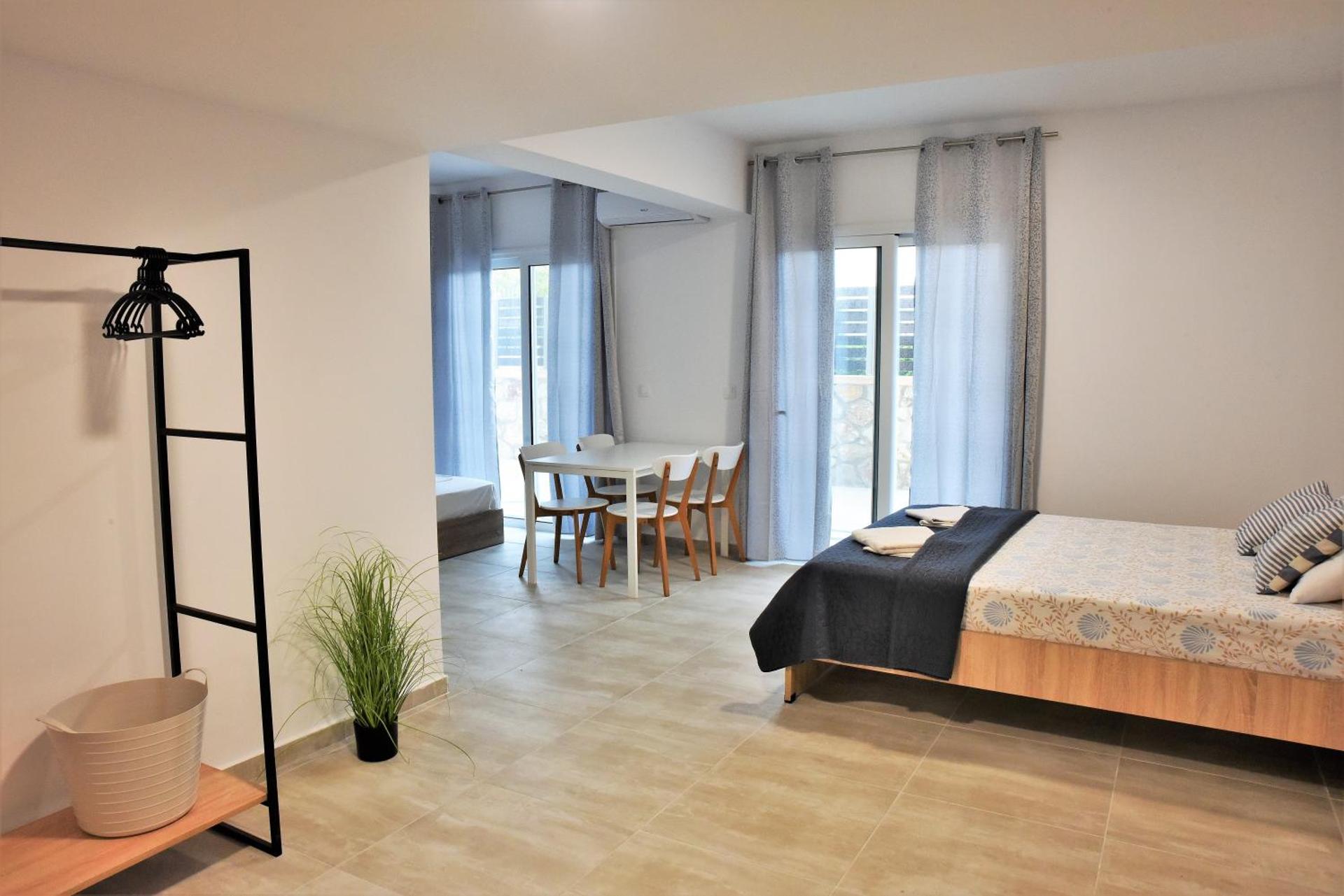 Telhinis Hotel & Apartments - Photo 12