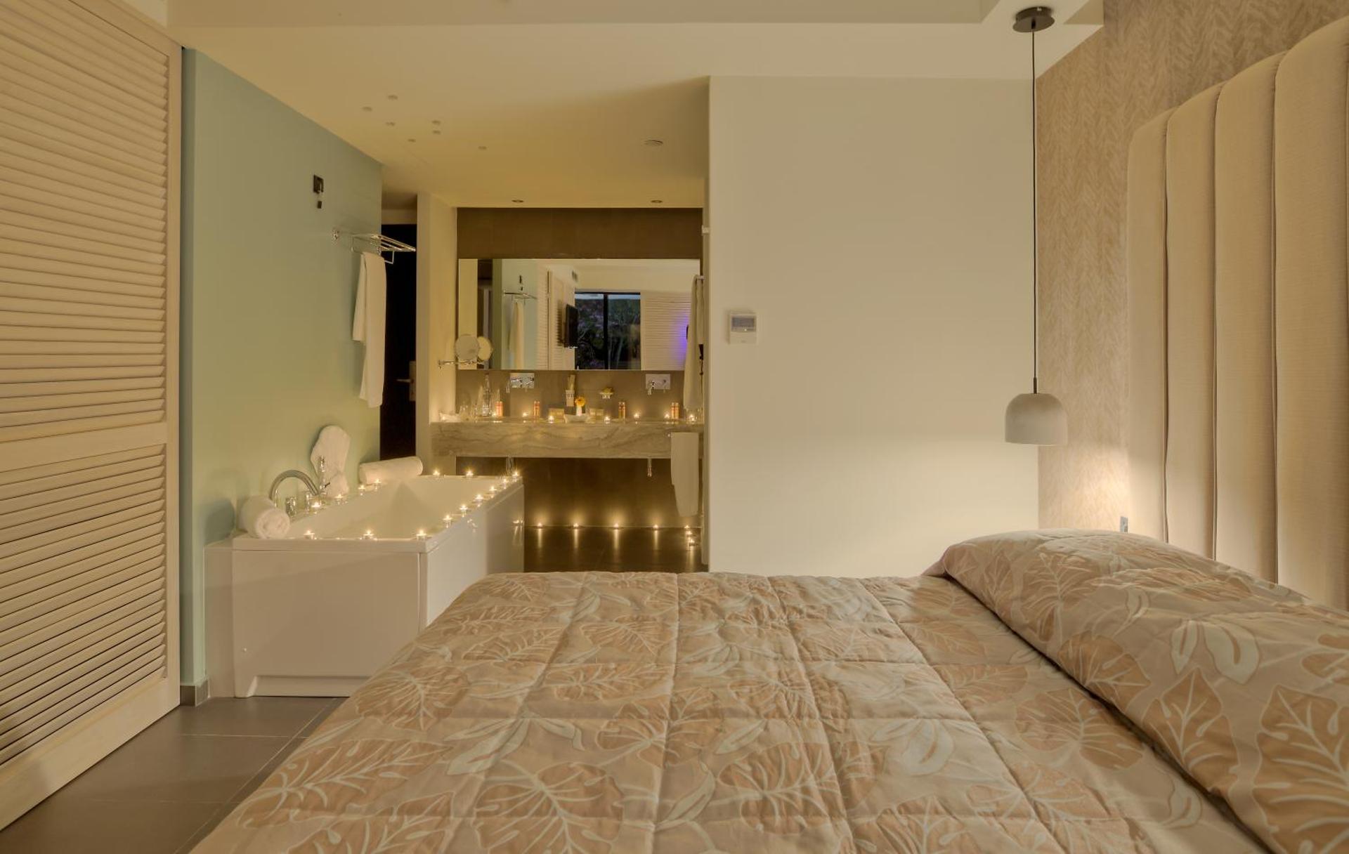 Caravia Beach Hotel - Photo 28