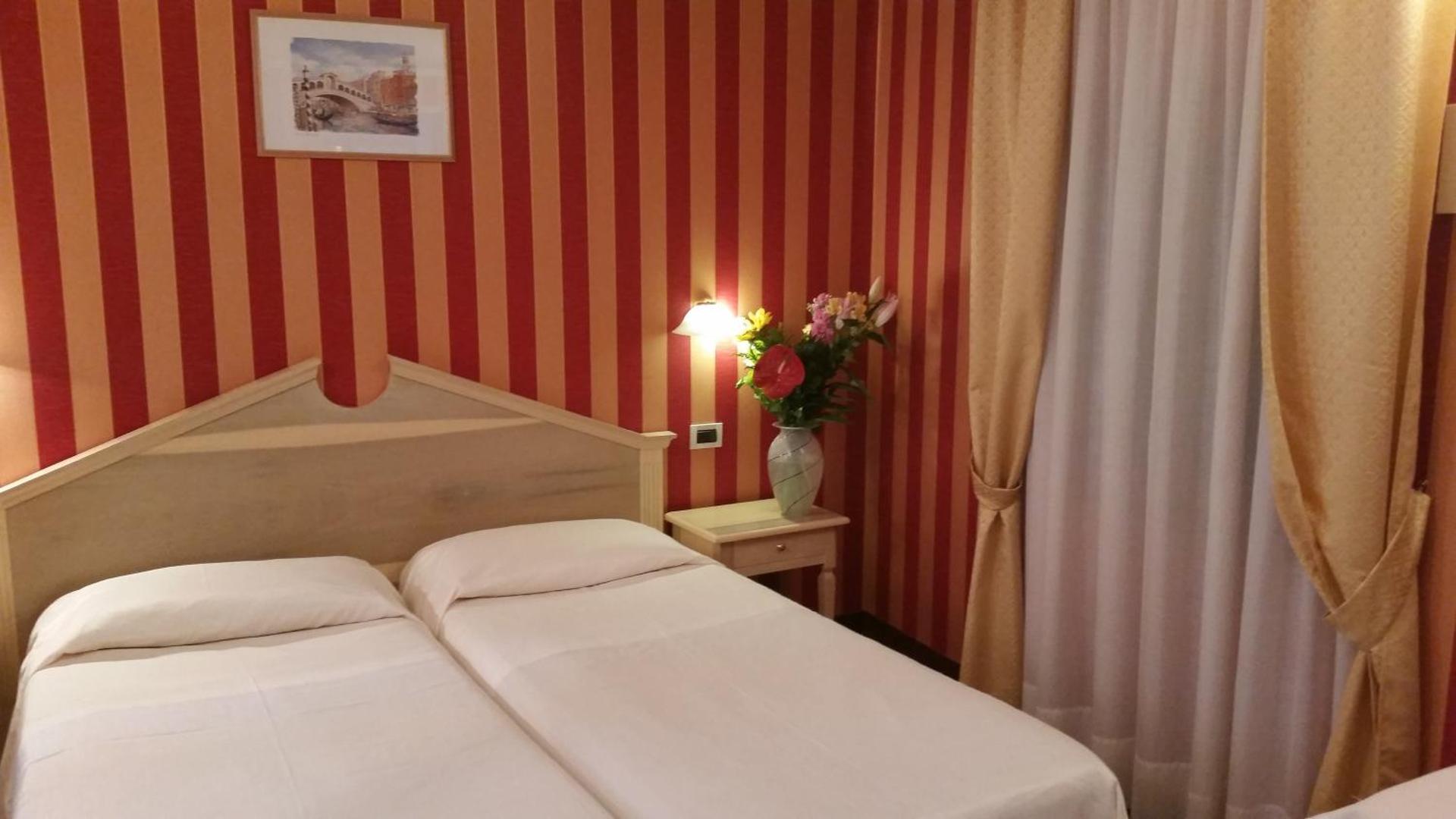 Hotel Tintoretto - Photo 6