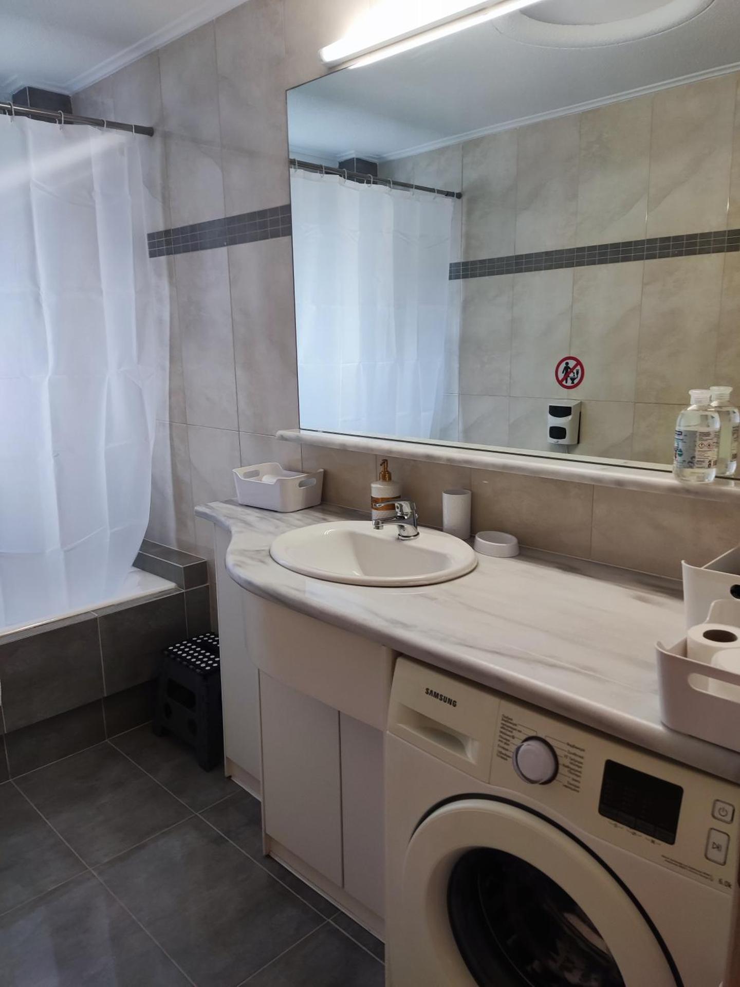 A&J Apartments or Rooms athens airport - Photo 77