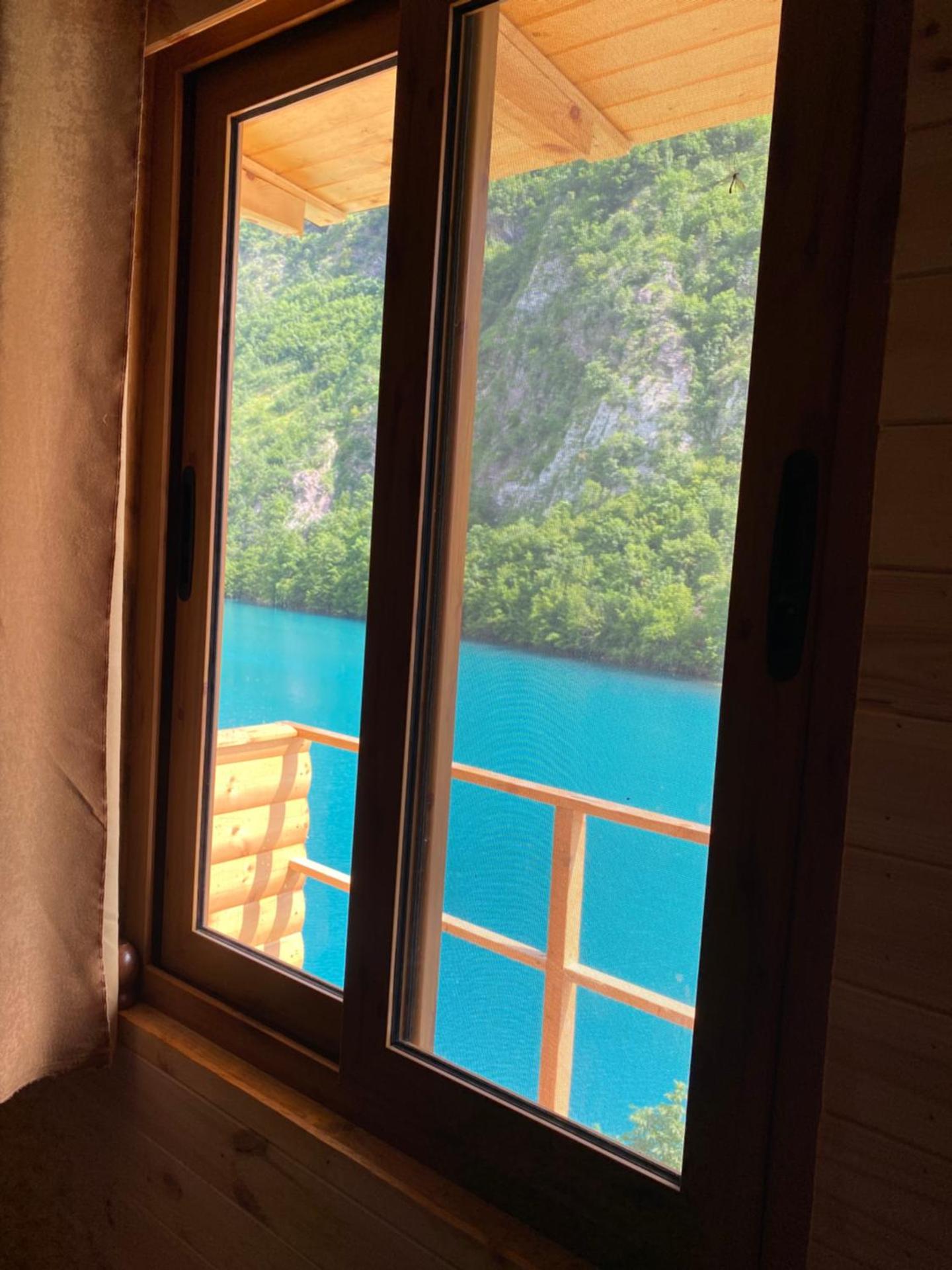 Riverside Komani Lake - Photo 54