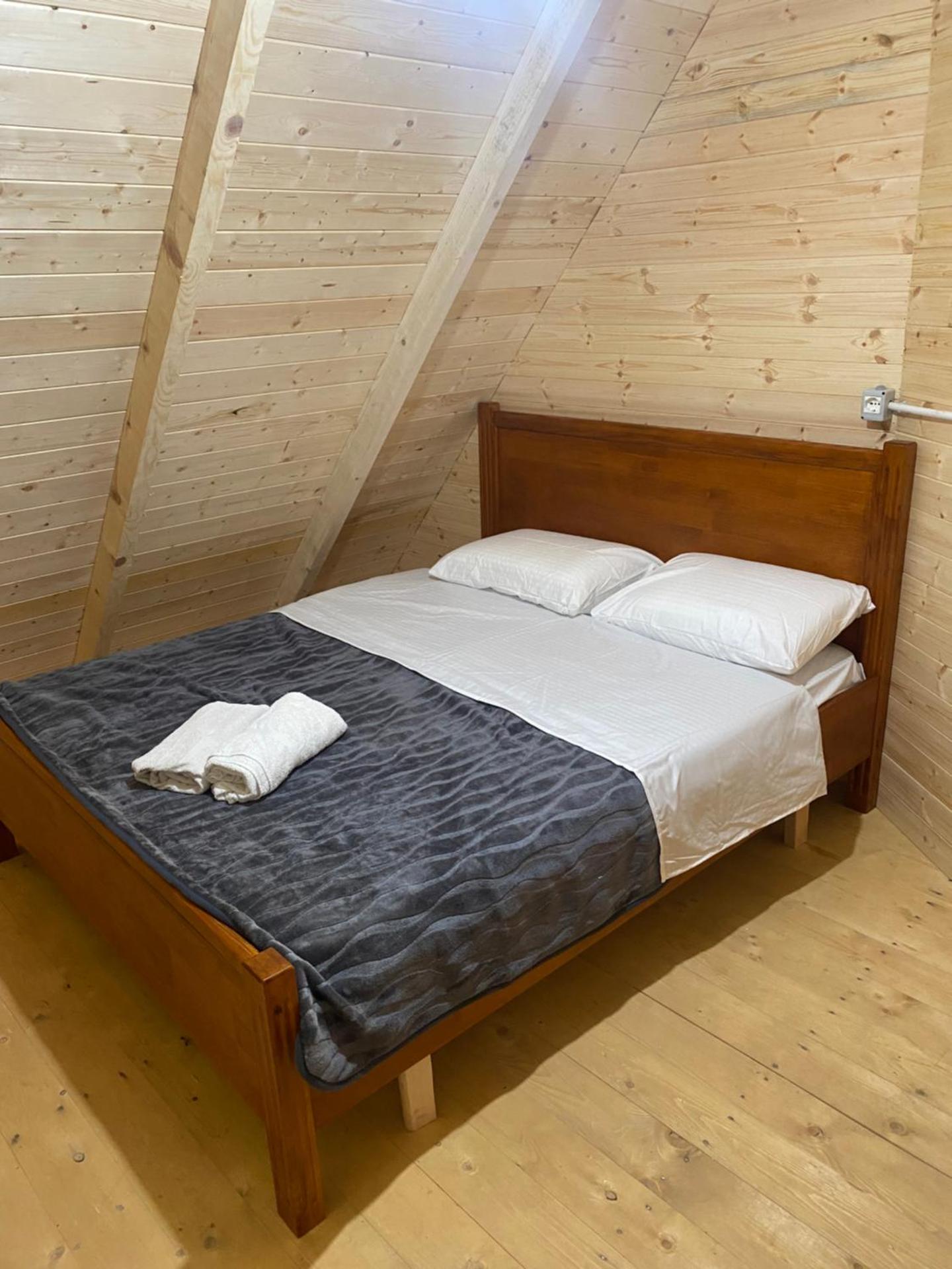 Riverside Komani Lake - Photo 78