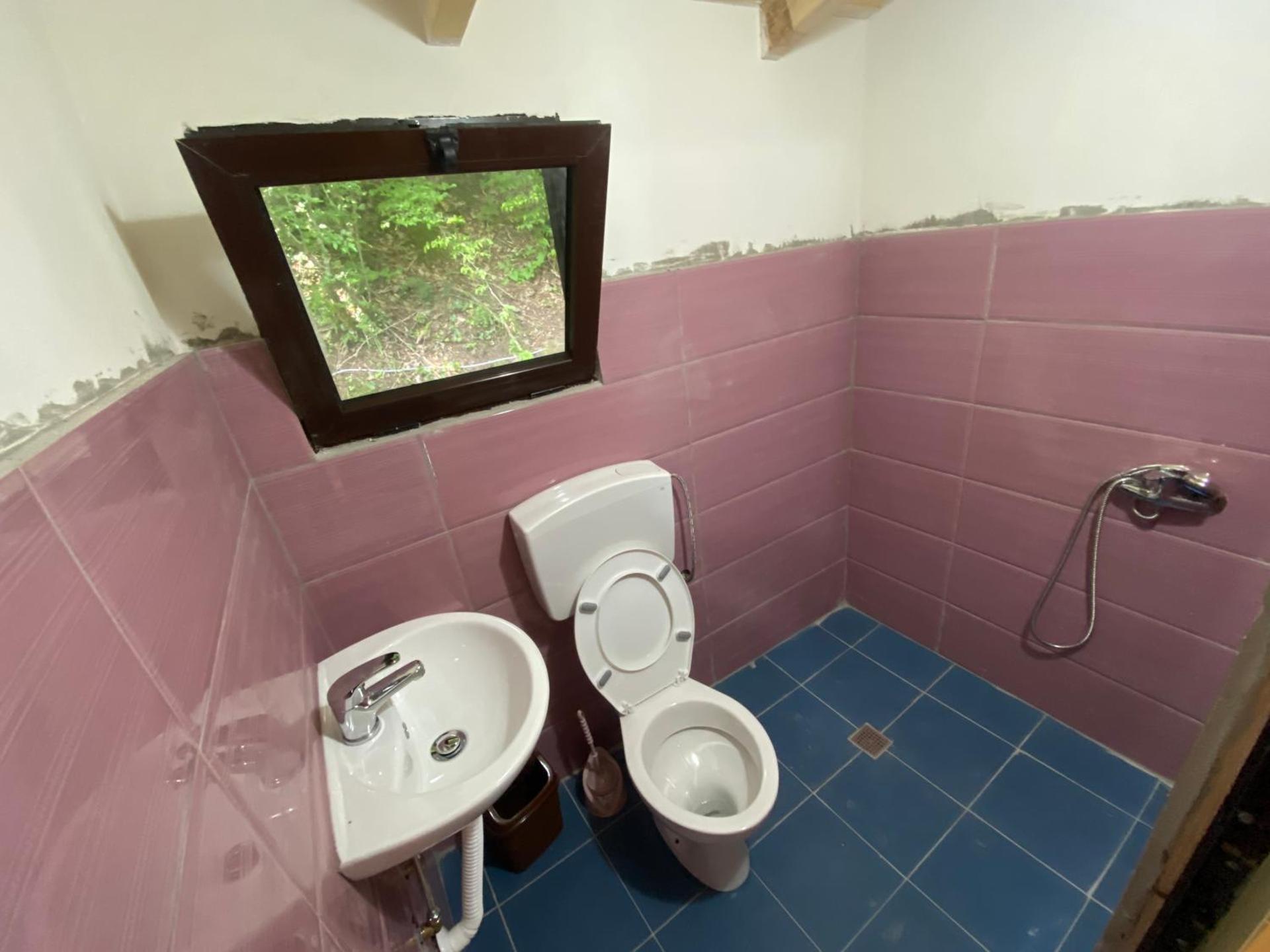 Riverside Komani Lake - Photo 65