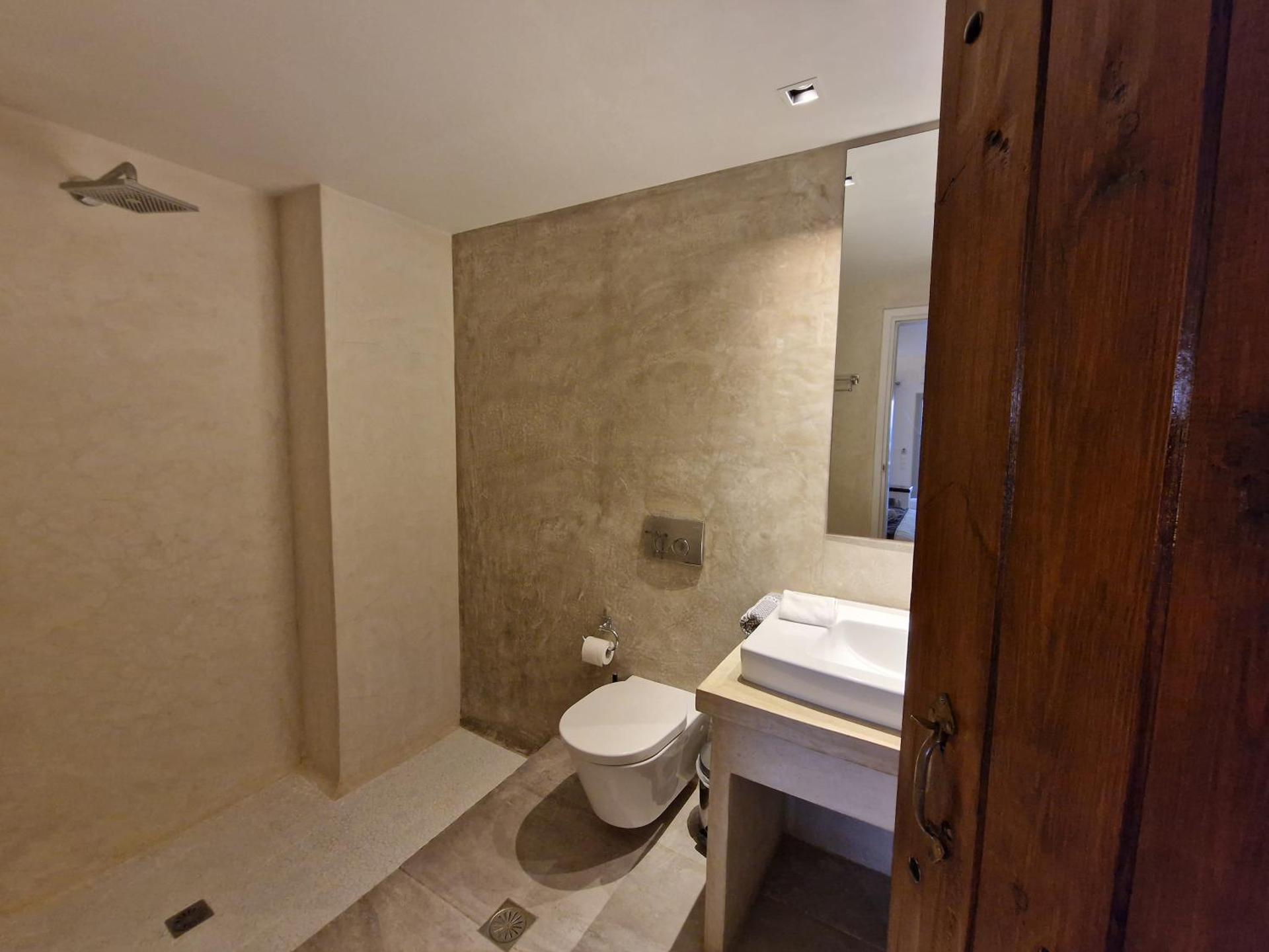 Galaxy Suites & Villas - Photo 58
