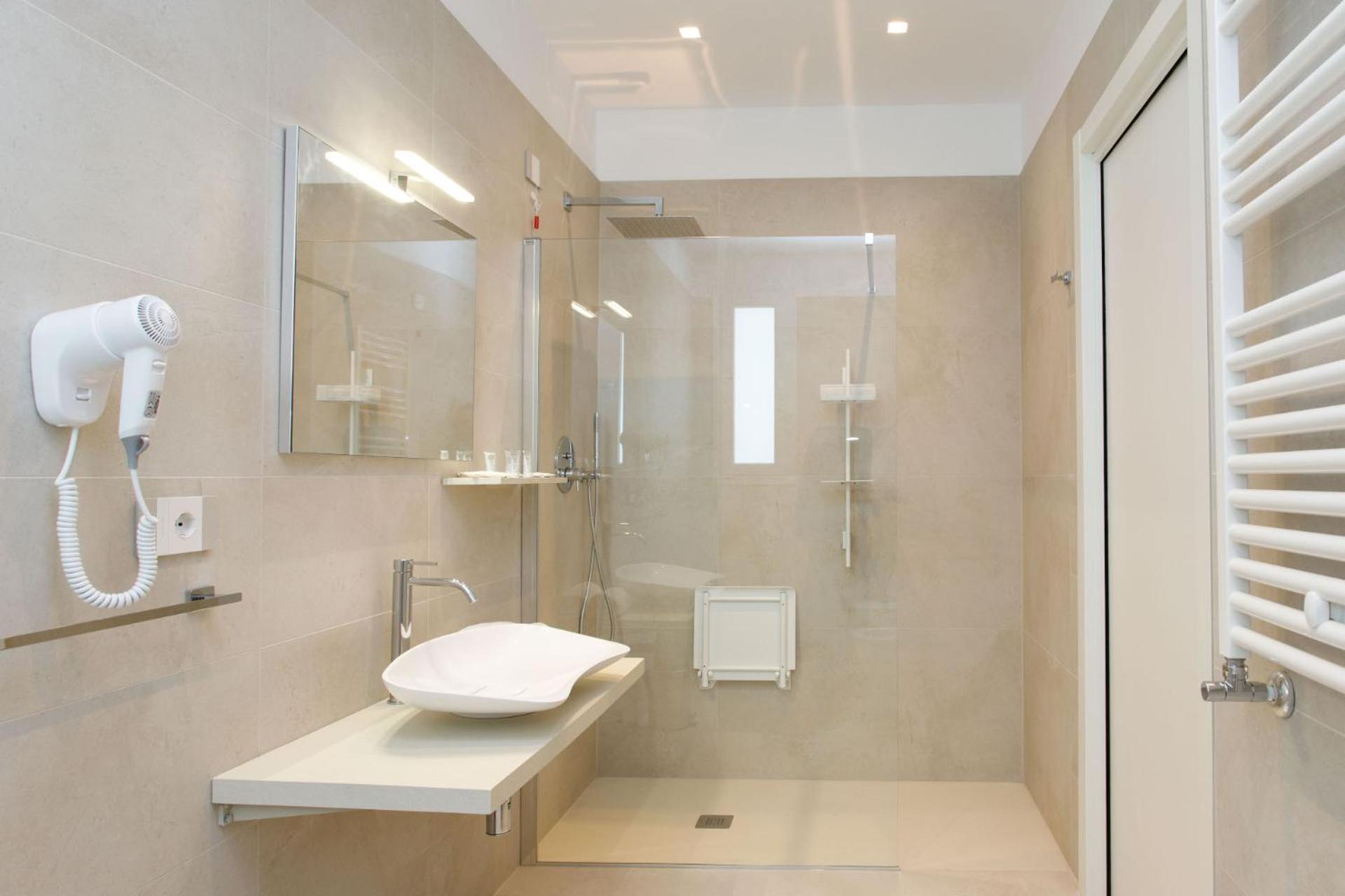 Hotel Mirafiori - Photo 39