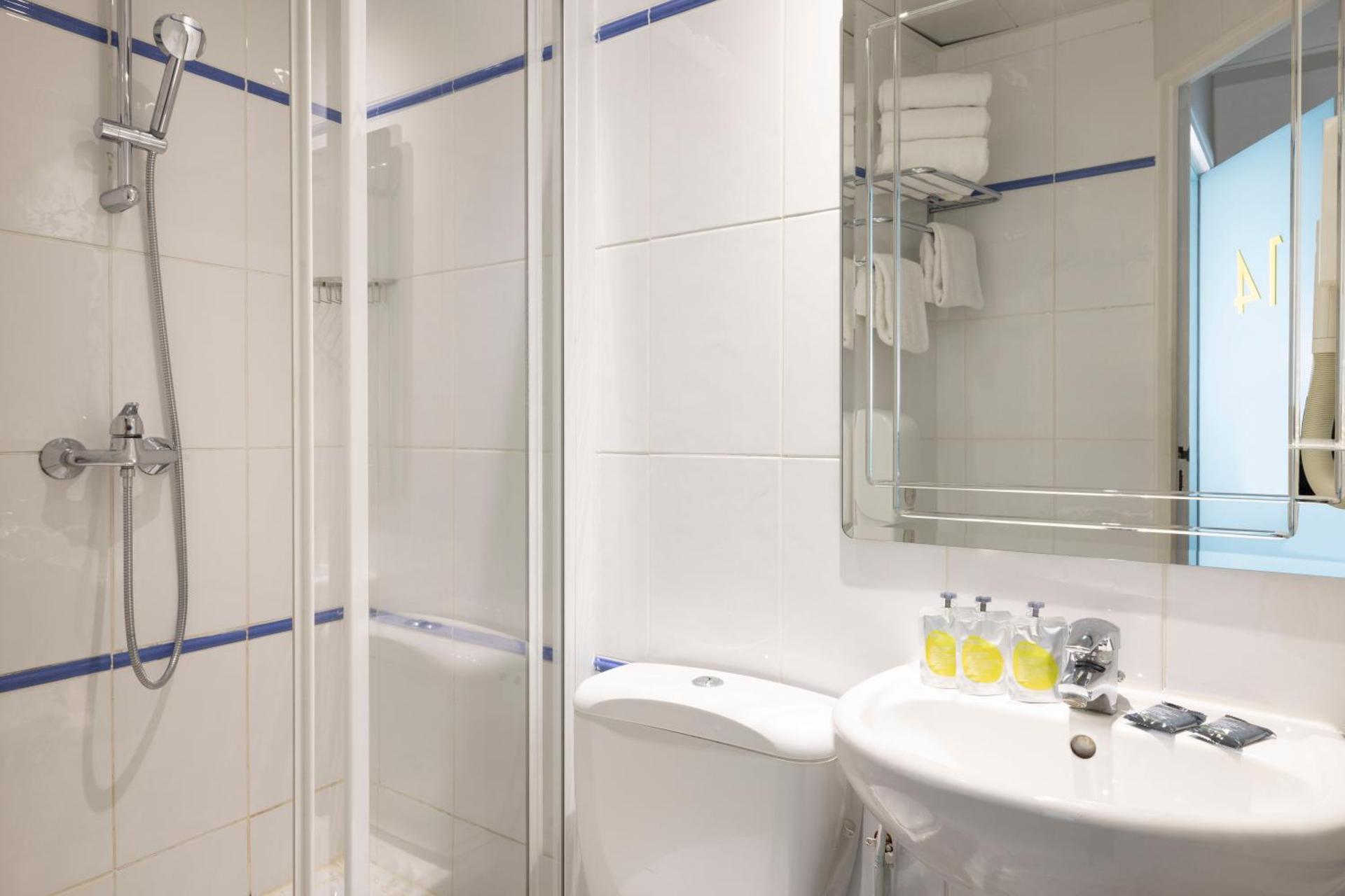 Le Regent Montmartre by Hiphophostels - Photo 25