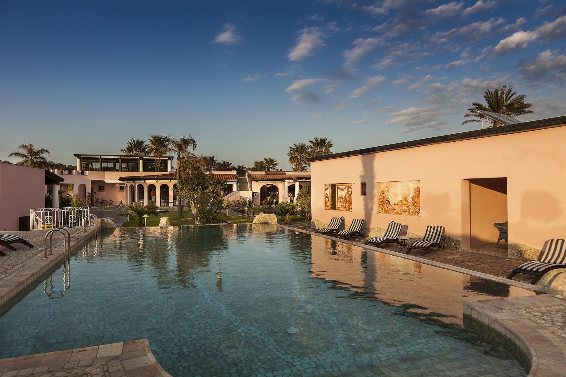 Hotel Eros - Photo 44