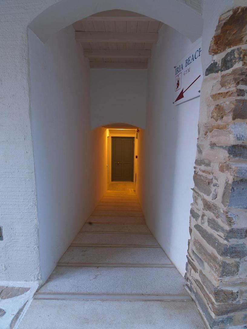 Iria Beach Art Hotel - Photo 47