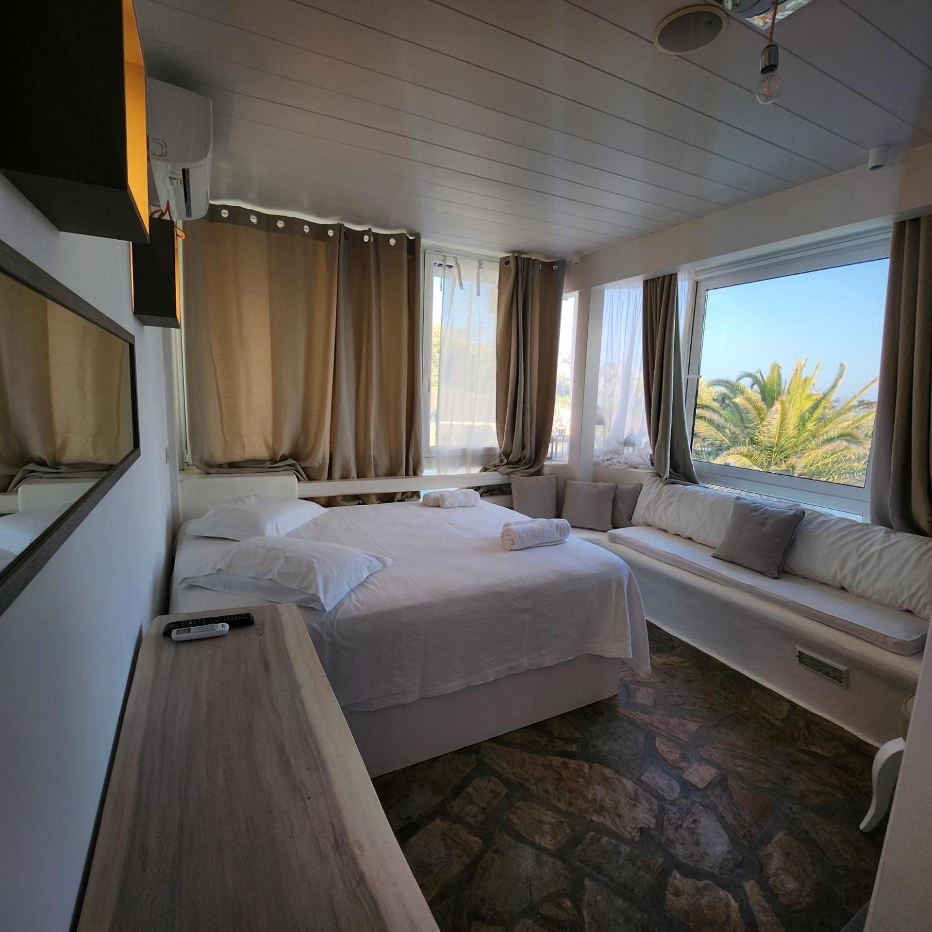 Double Room with Pool View