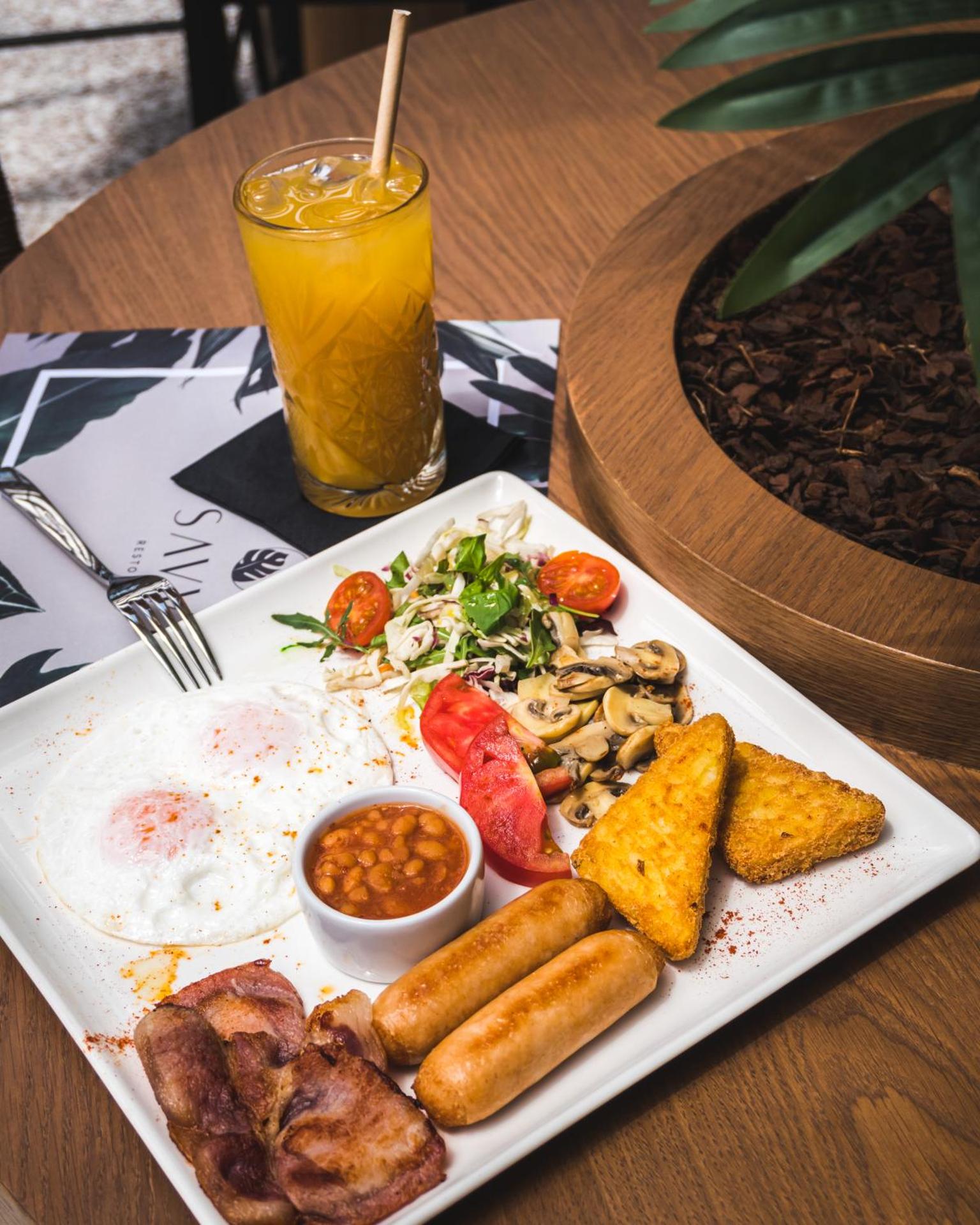 Canadian Hotel - Photo 87