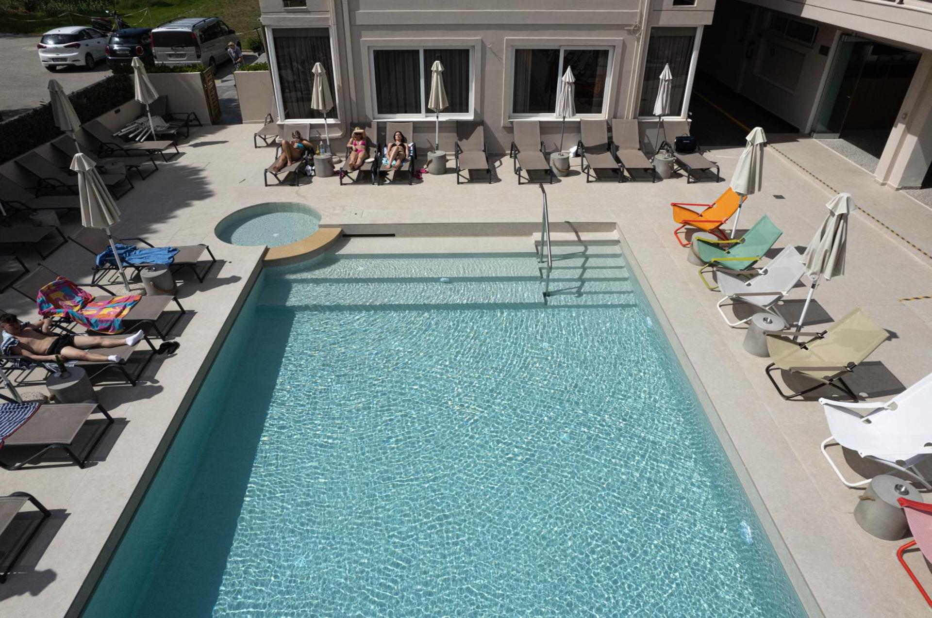 Canadian Hotel - Photo 91