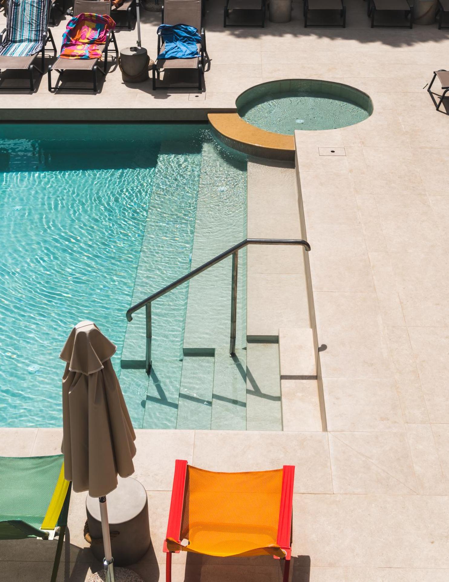 Canadian Hotel - Photo 90