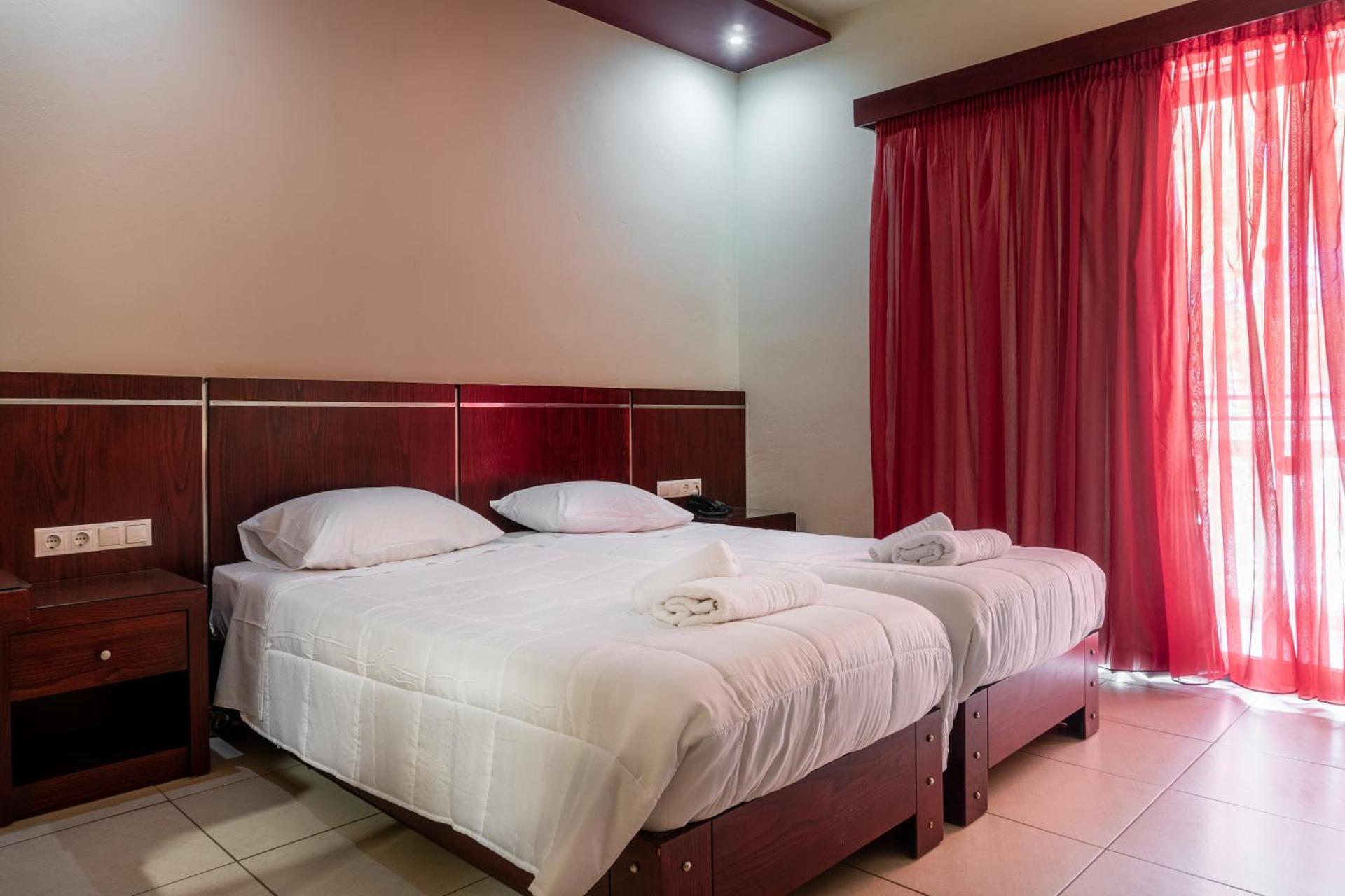 Canadian Hotel - Photo 51