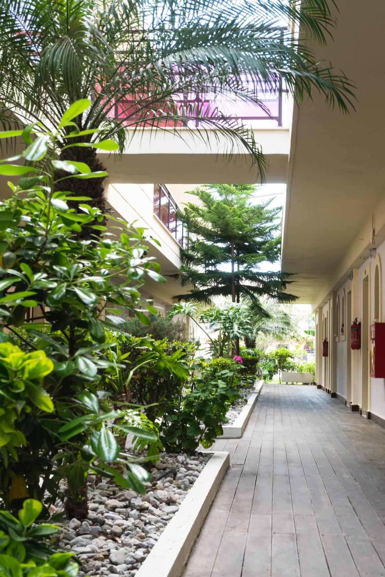 Canadian Hotel - Photo 93