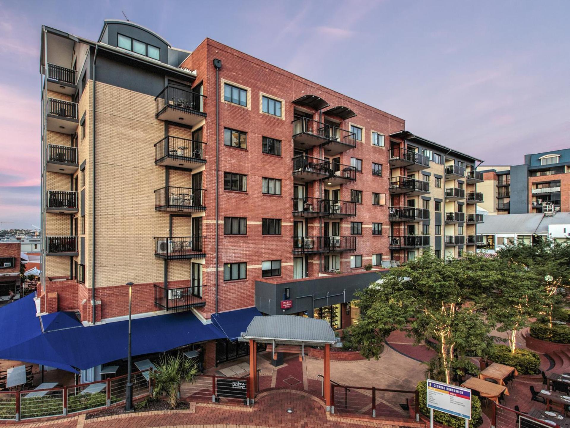 Central Brunswick Apartment Hotel - Photo 60