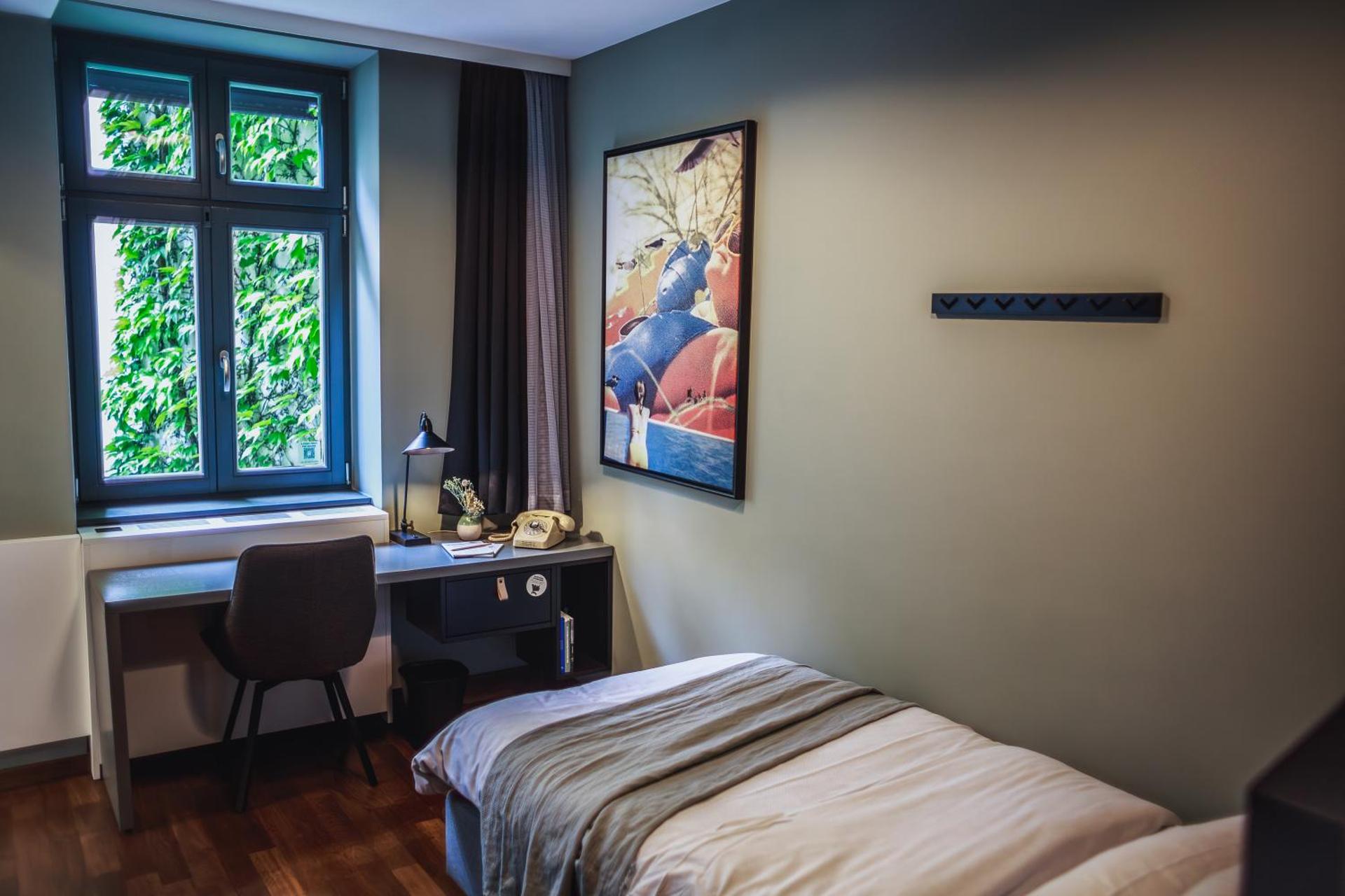 The Circus Hotel - Photo 5