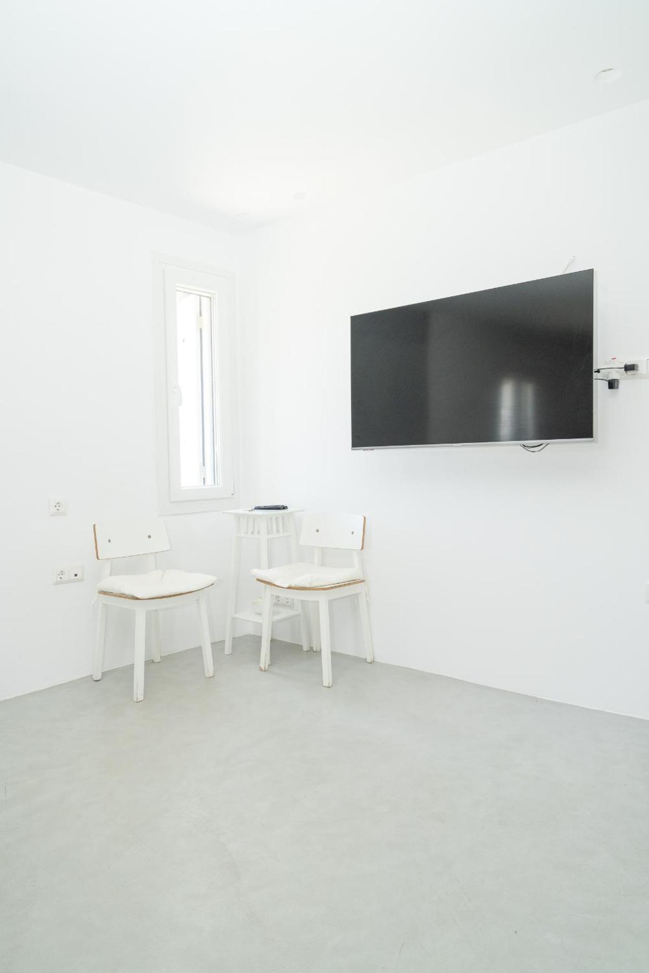 Suite Agia Irene Kythnos - Photo 9