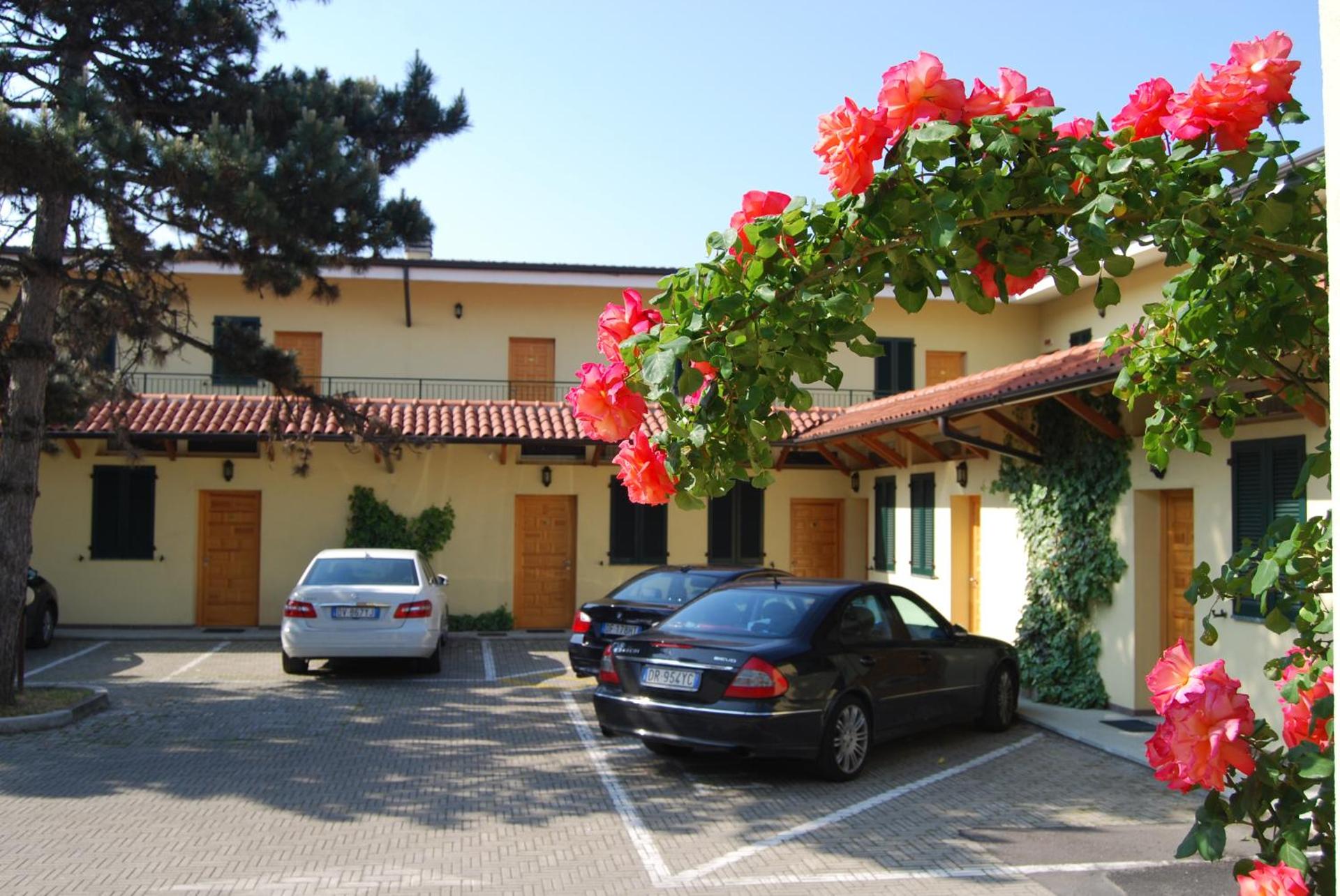 Hotel Fiera Rho - Photo 11